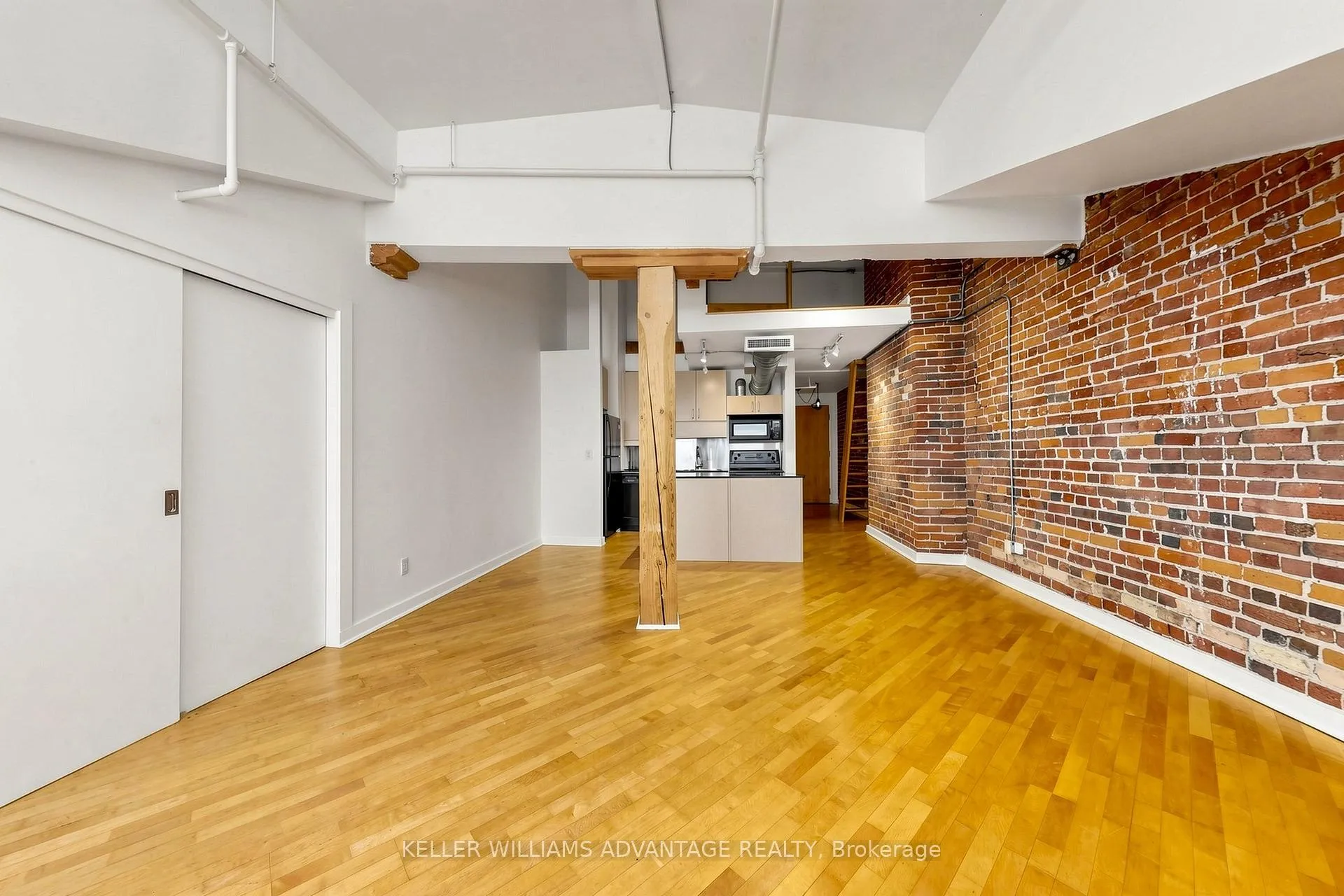 Photo 6 of Unit 417, 81A Front Street E, Toronto, Waterfront Communities — HOMEH