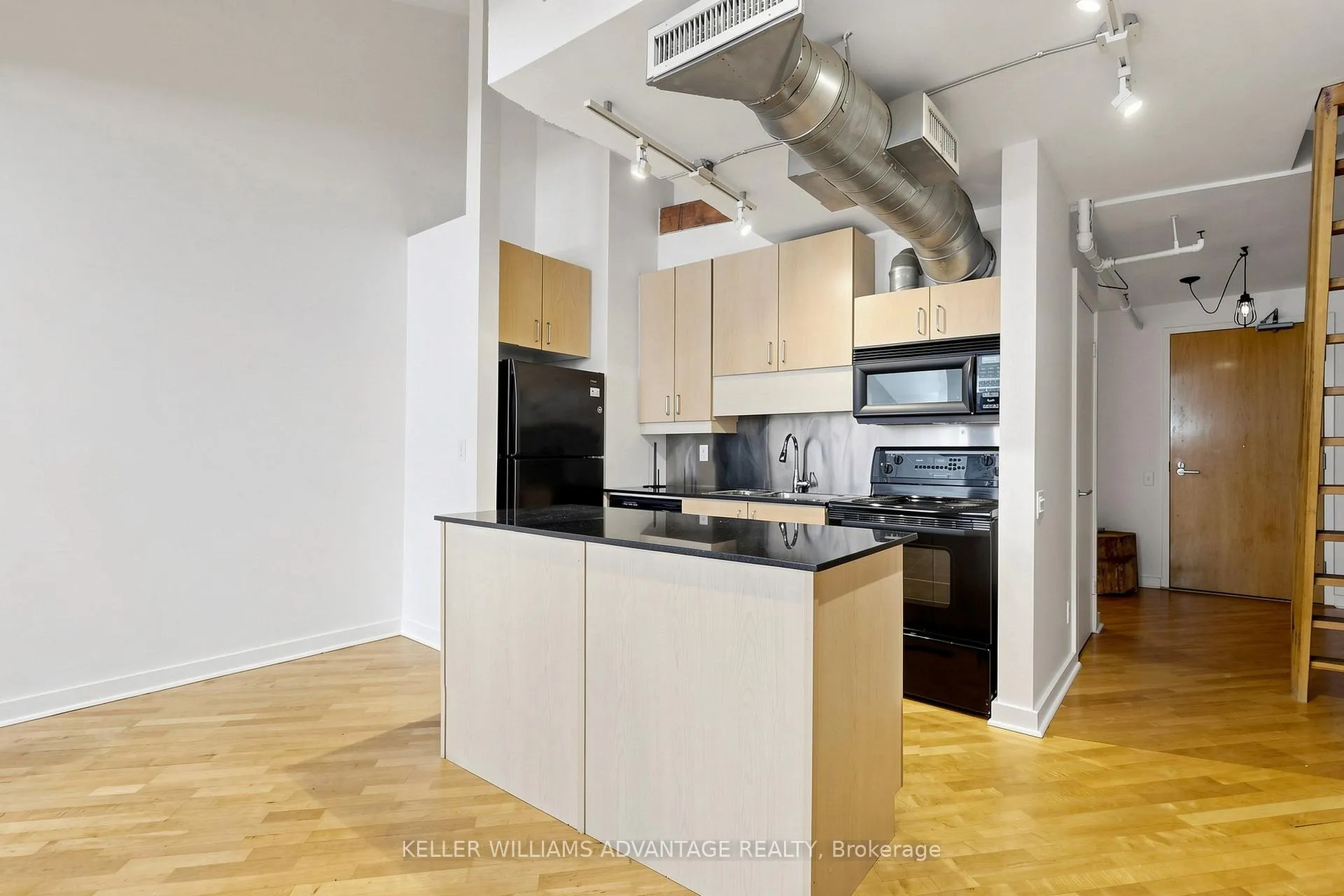Photo 8 of Unit 417, 81A Front Street E, Toronto, Waterfront Communities — HOMEH
