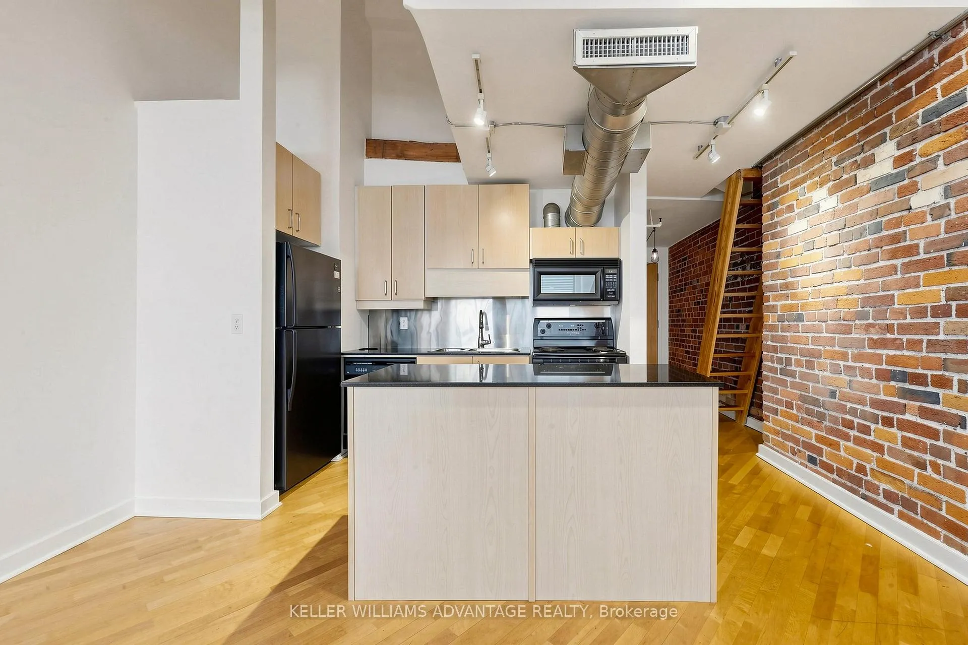 Photo 9 of Unit 417, 81A Front Street E, Toronto, Waterfront Communities — HOMEH