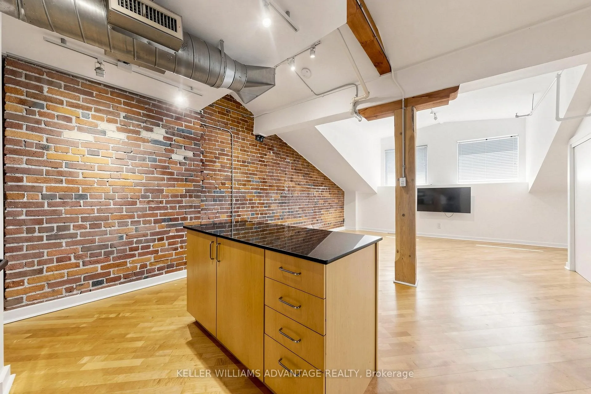 Photo 11 of Unit 417, 81A Front Street E, Toronto, Waterfront Communities — HOMEH