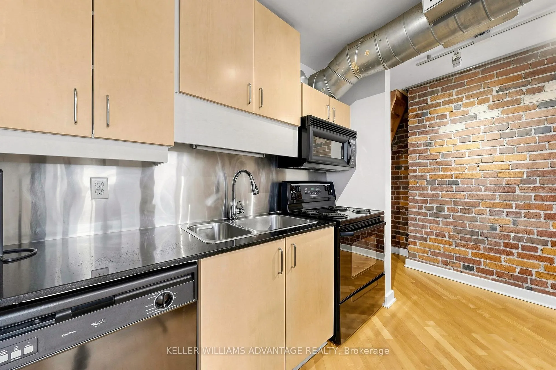 Photo 12 of Unit 417, 81A Front Street E, Toronto, Waterfront Communities — HOMEH