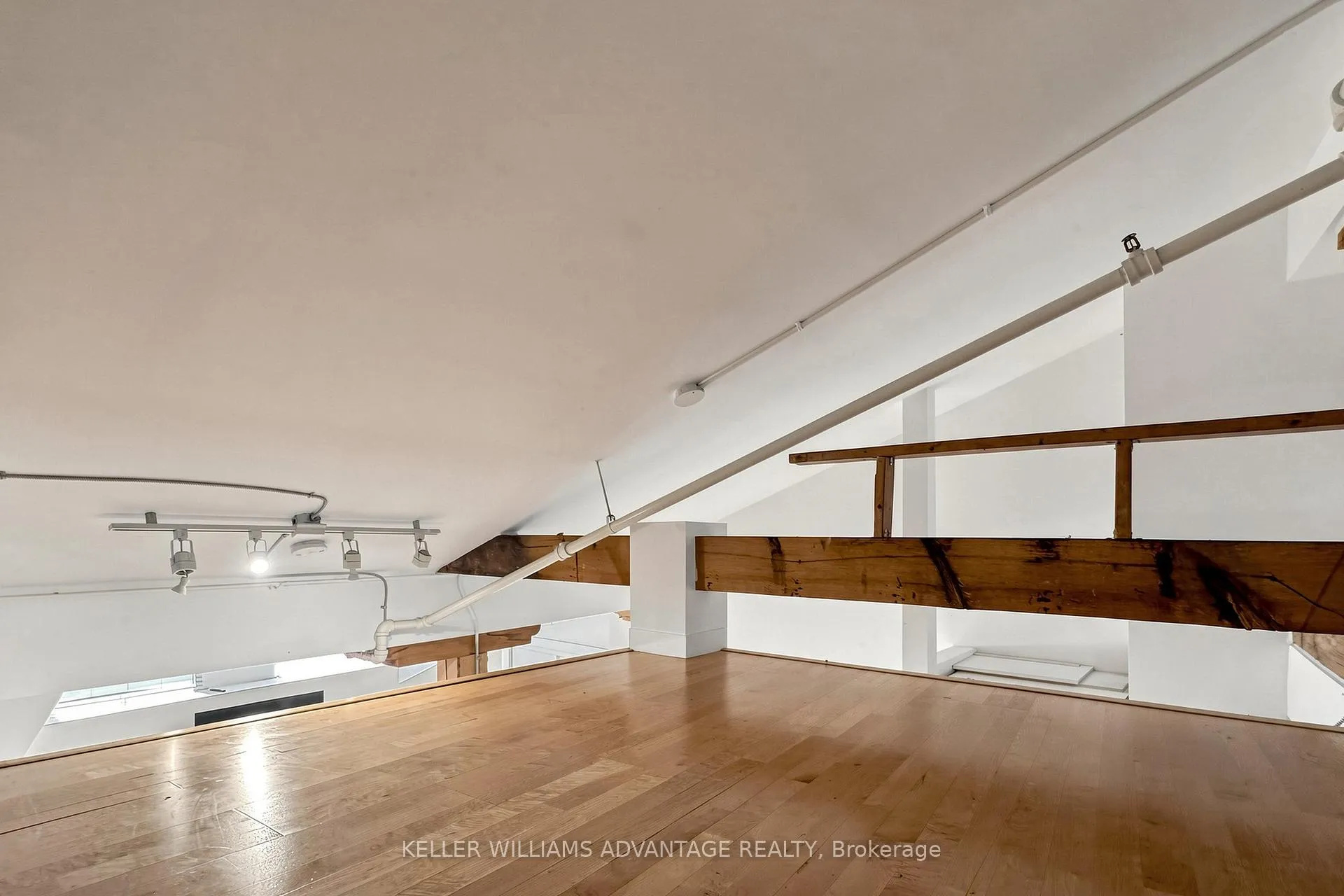 Photo 14 of Unit 417, 81A Front Street E, Toronto, Waterfront Communities — HOMEH