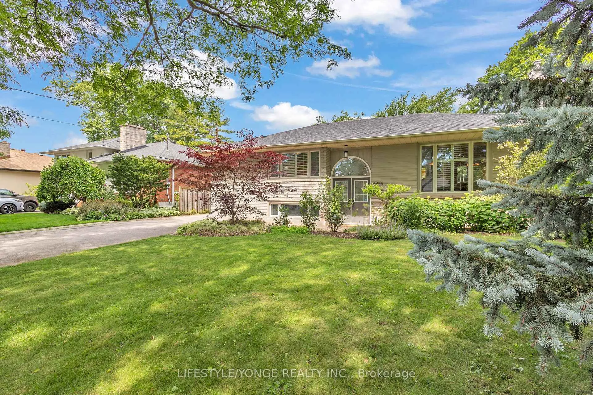 Photo 1 of 5425 Winston Road, Burlington, Appleby — HOMEH