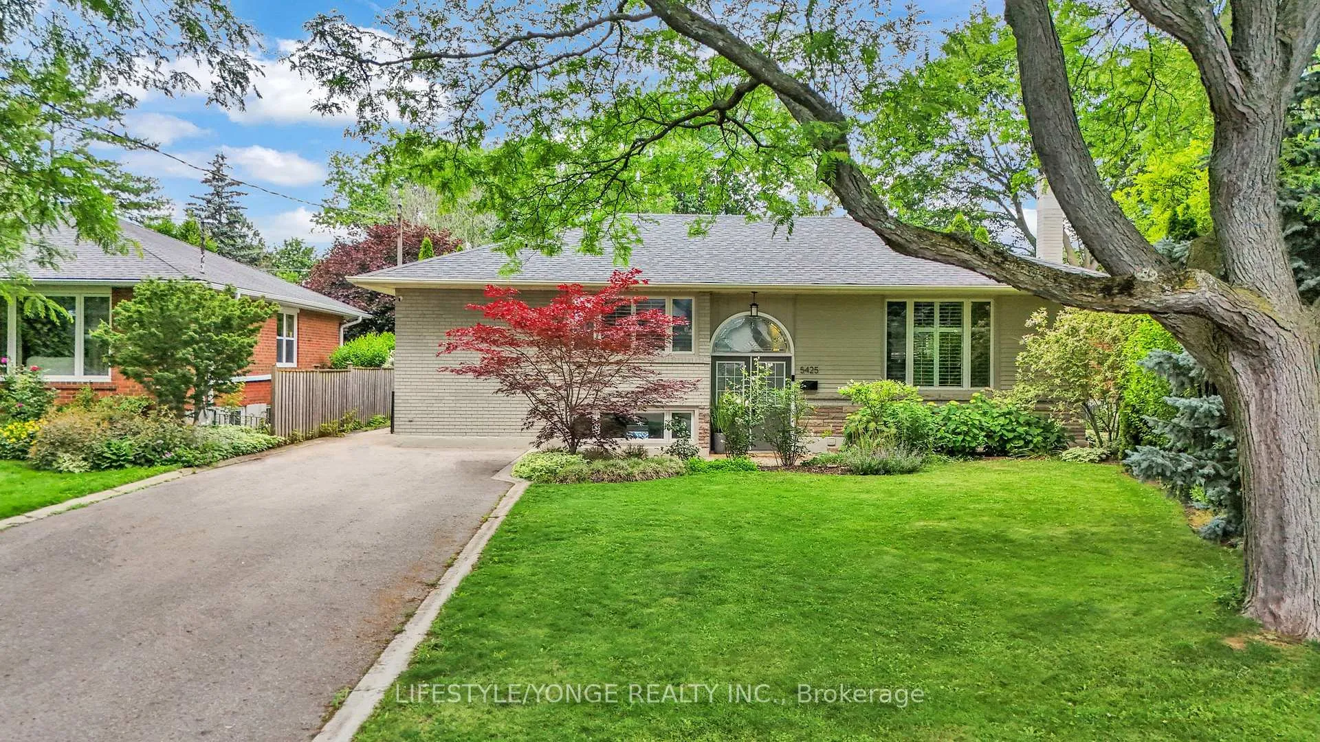 Photo 2 of 5425 Winston Road, Burlington, Appleby — HOMEH