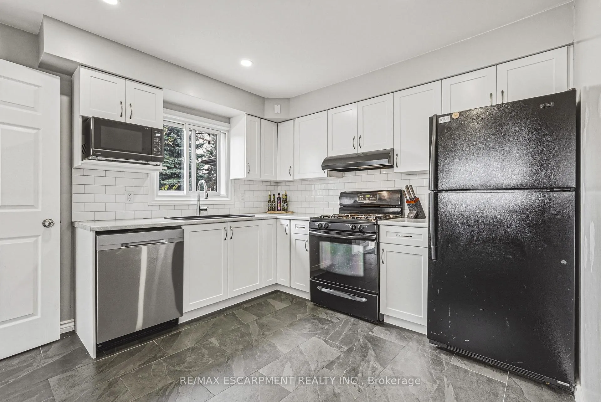 Photo 8 of 161 Ivon Avenue, Hamilton, Normanhurst — HOMEH