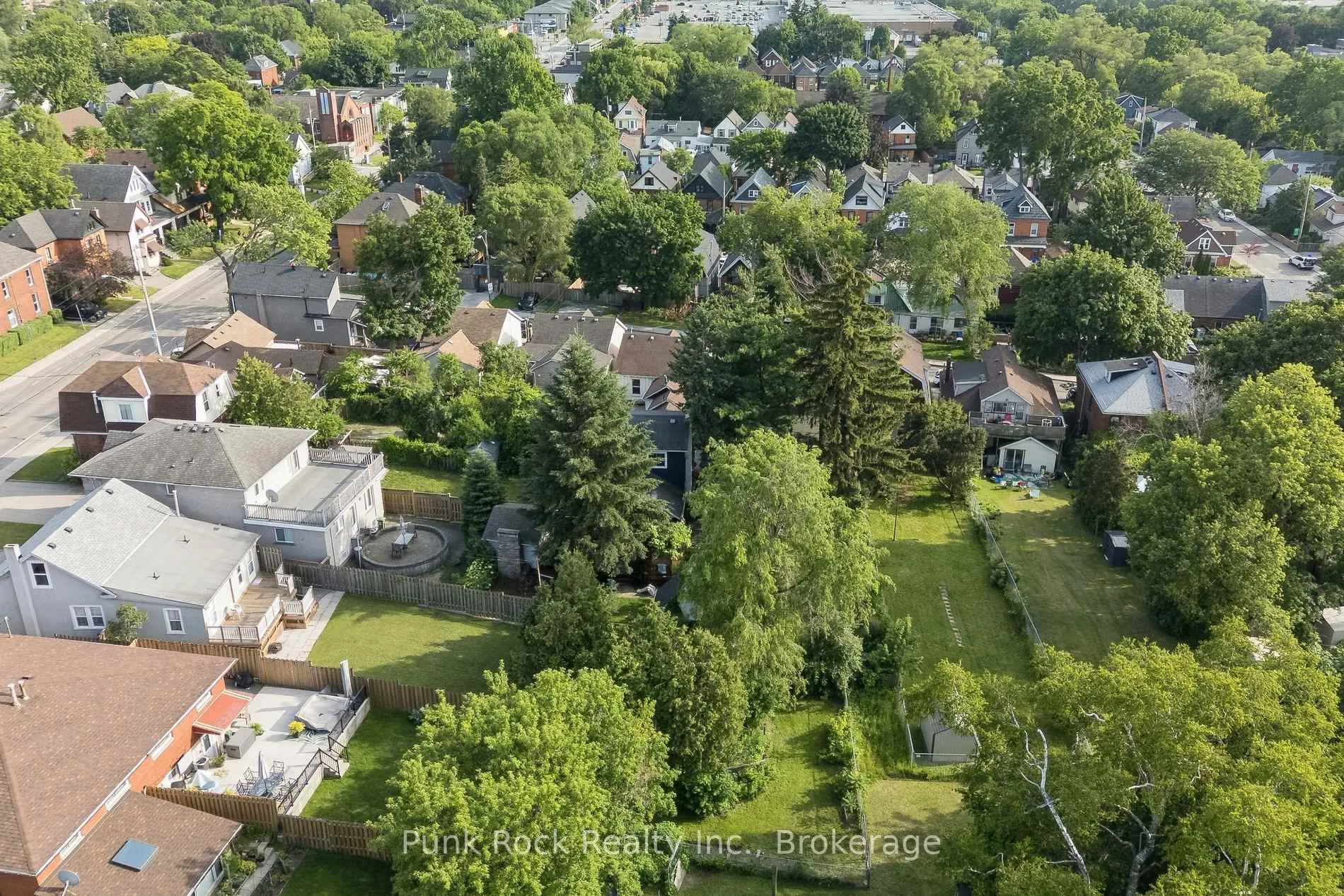 Photo 35 of 18 Lochearne Street, Hamilton, Strathcona — HOMEH