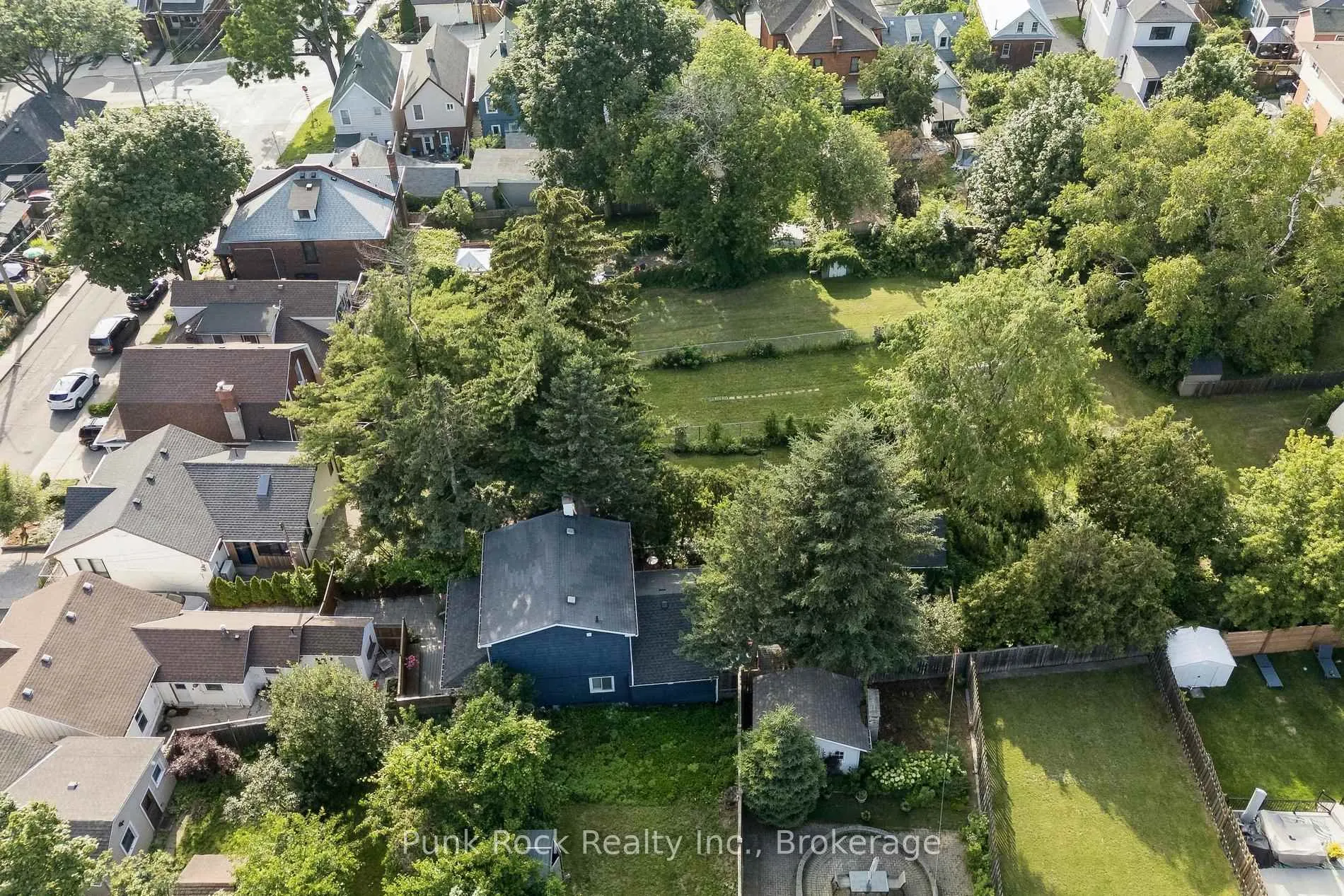 Photo 38 of 18 Lochearne Street, Hamilton, Strathcona — HOMEH