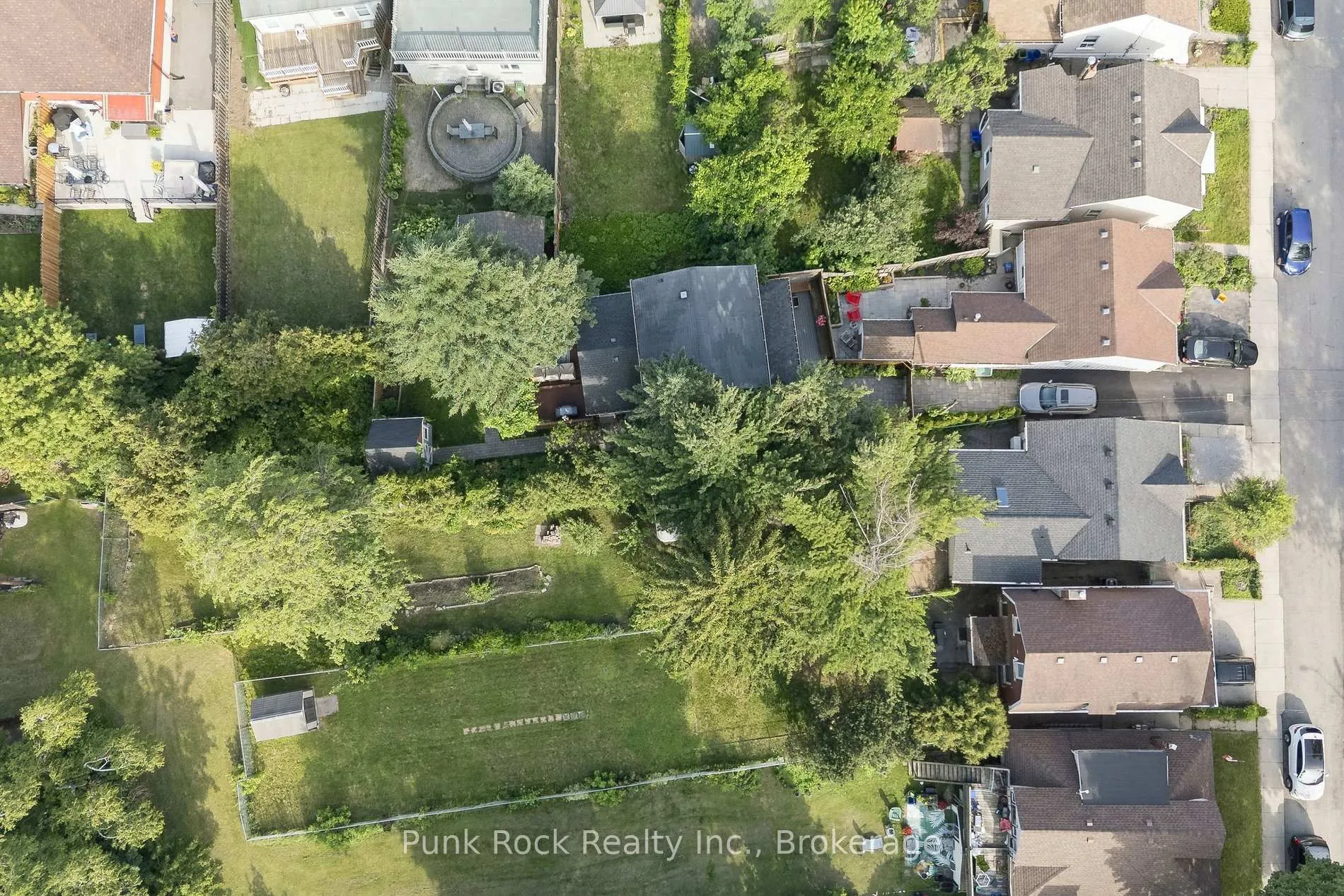 Photo 40 of 18 Lochearne Street, Hamilton, Strathcona — HOMEH