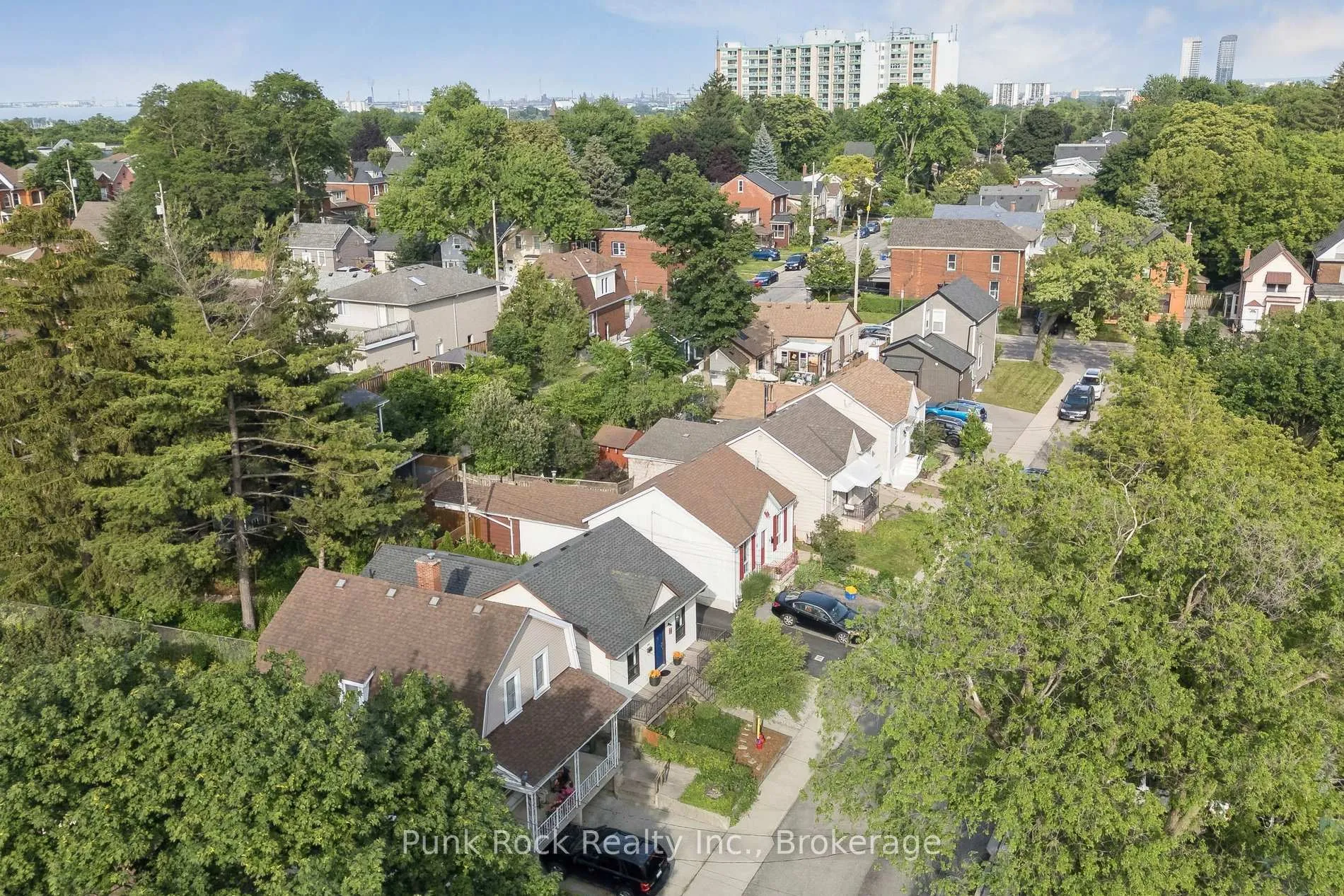 Photo 43 of 18 Lochearne Street, Hamilton, Strathcona — HOMEH