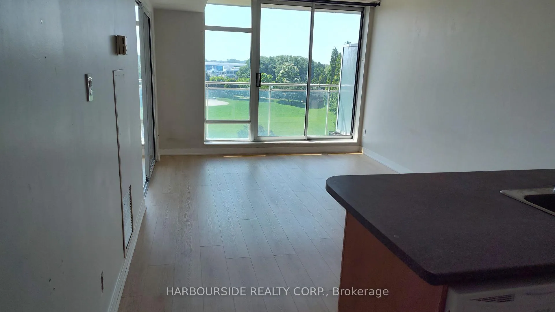 Photo 5 of Unit 712, 650 Queens Quay W, Toronto, Waterfront Communities — HOMEH