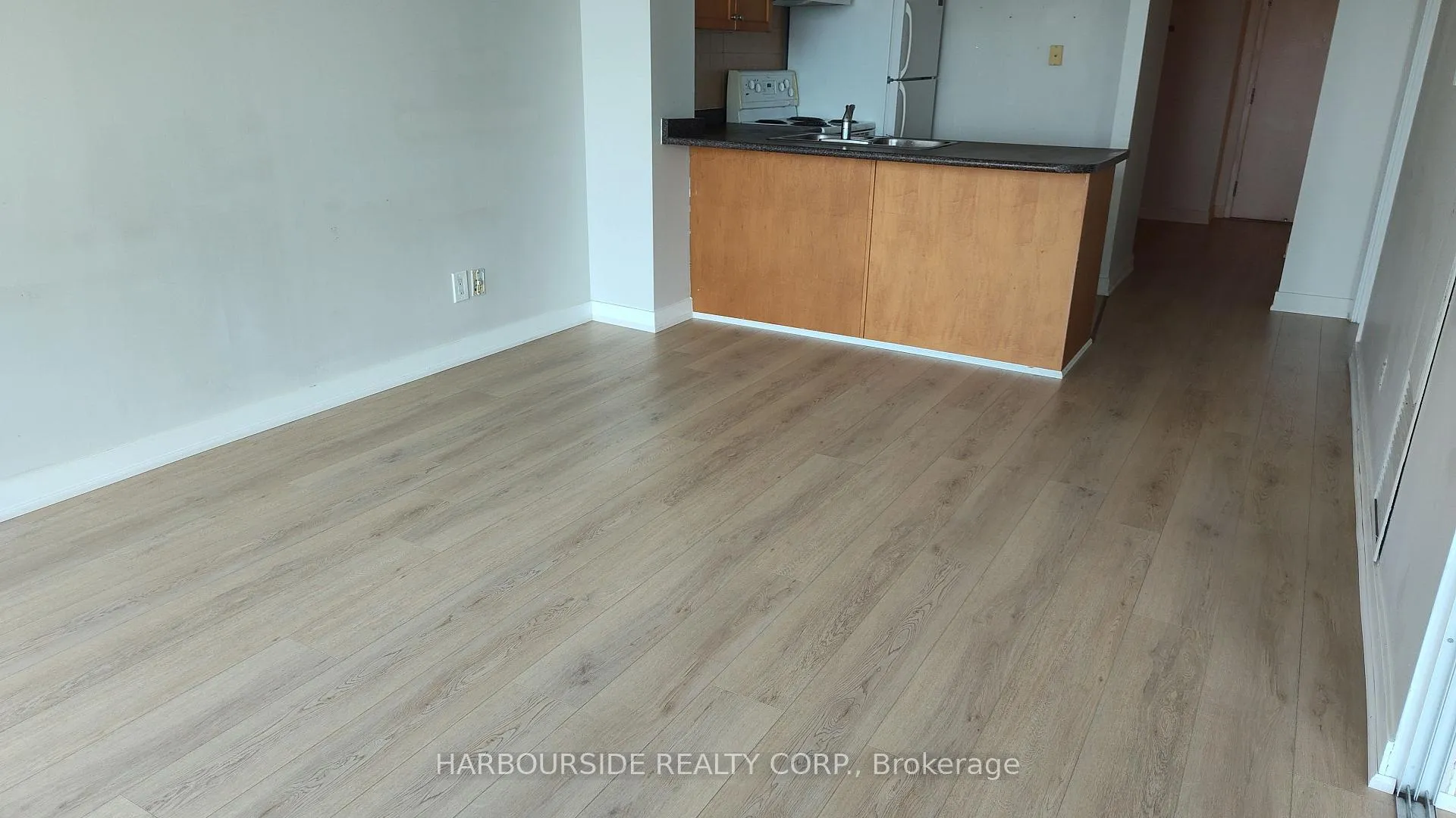 Photo 6 of Unit 712, 650 Queens Quay W, Toronto, Waterfront Communities — HOMEH