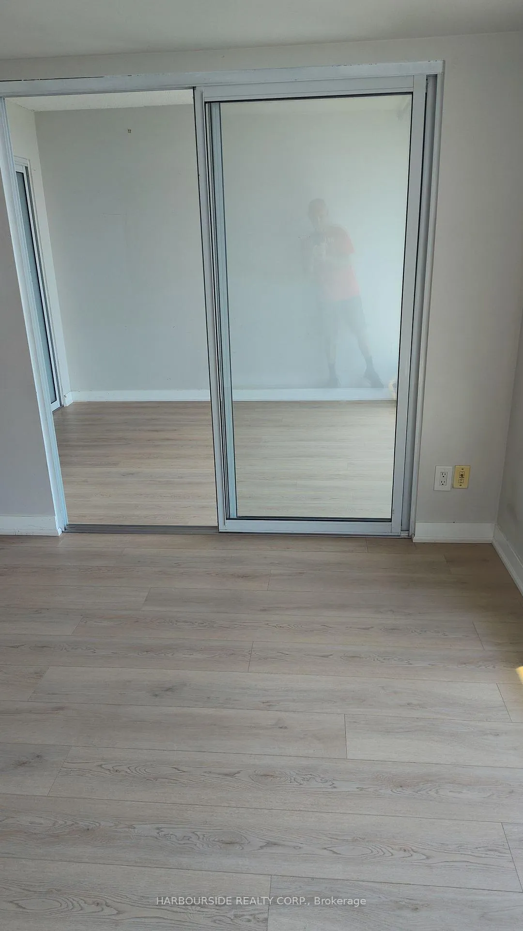 Photo 9 of Unit 712, 650 Queens Quay W, Toronto, Waterfront Communities — HOMEH