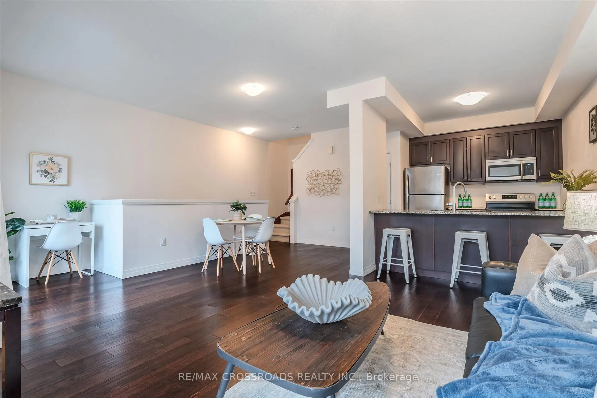 Photo 6 of 4 Near Lane, Hamilton, Meadowlands — HOMEH
