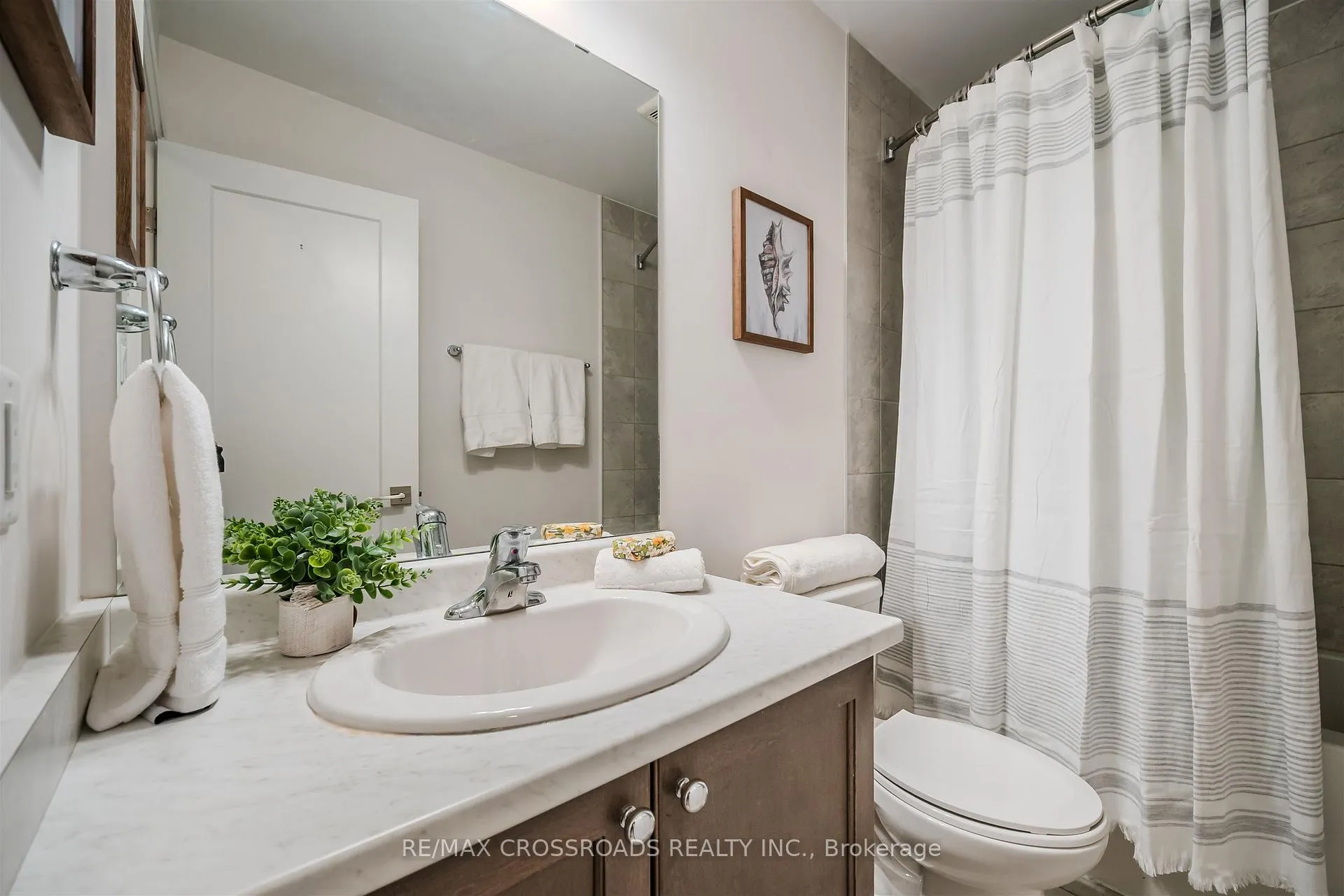 Photo 21 of 4 Near Lane, Hamilton, Meadowlands — HOMEH