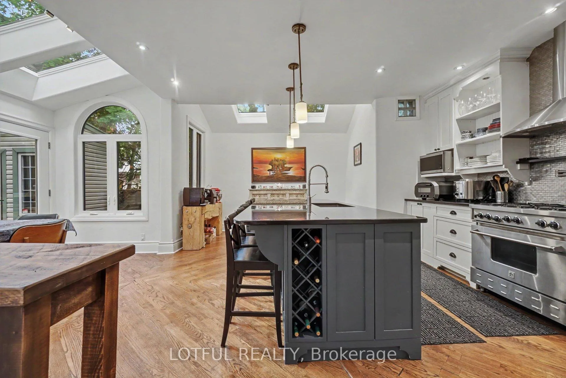 Photo 10 of Unit 1, 518 Hilson Avenue, Ottawa, Westboro/Hampton Park — HOMEH