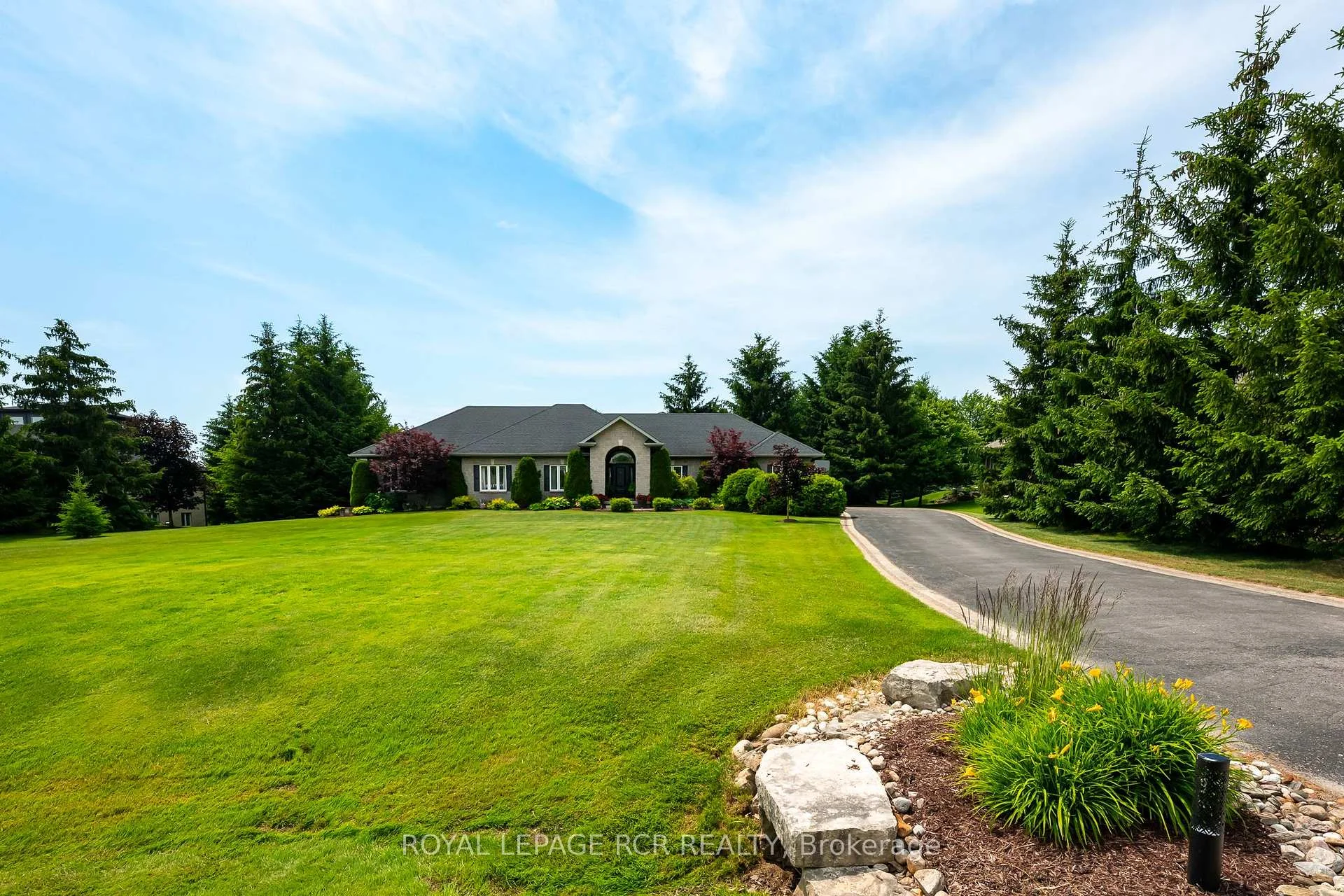 Photo 4 of 6 Brookhaven Crescent, East Garafraxa, Rural East Garafraxa — HOMEH