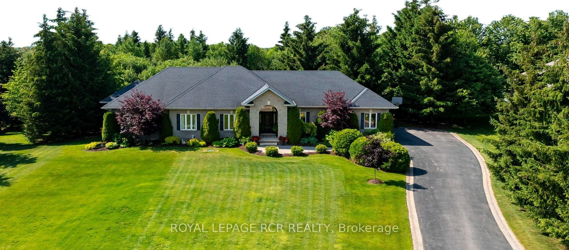 Photo 2 of 6 Brookhaven Crescent, East Garafraxa, Rural East Garafraxa — HOMEH