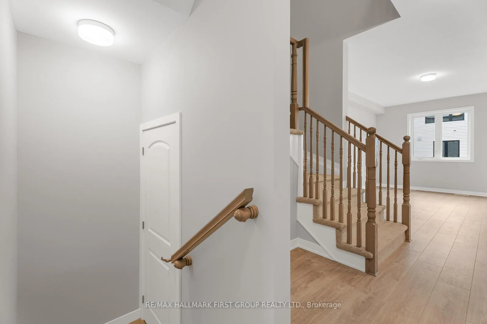 Photo 3 of 519 Brigatine Avenue, Ottawa, Stittsville (North) — HOMEH