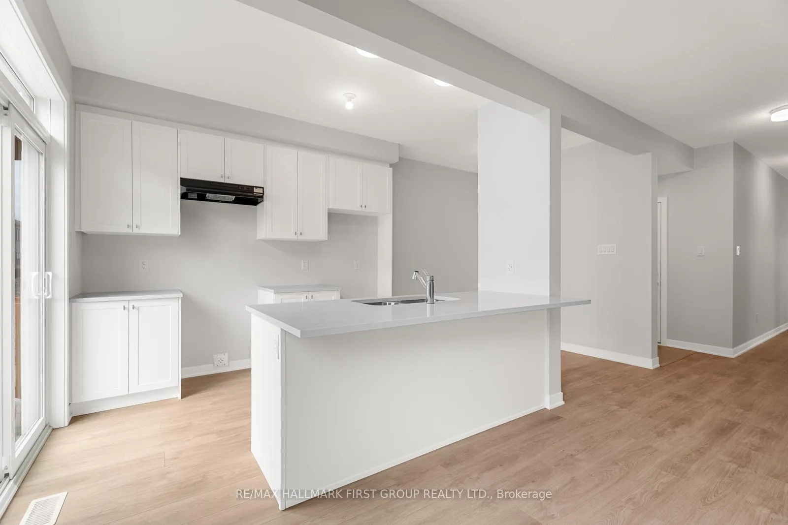 Photo 10 of 519 Brigatine Avenue, Ottawa, Stittsville (North) — HOMEH