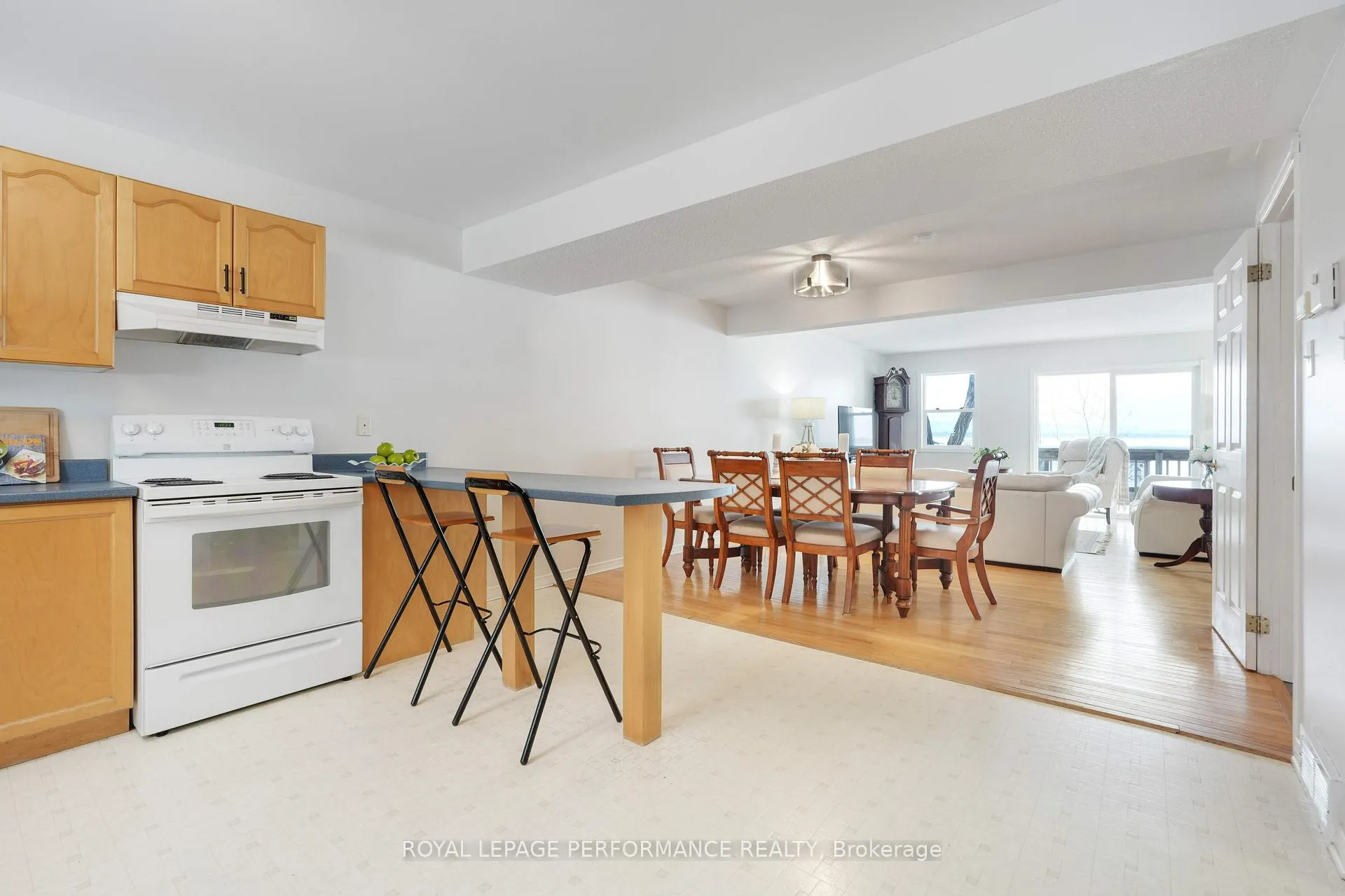 Photo 12 of 326 Bayview Drive, Ottawa, Constance Bay — HOMEH