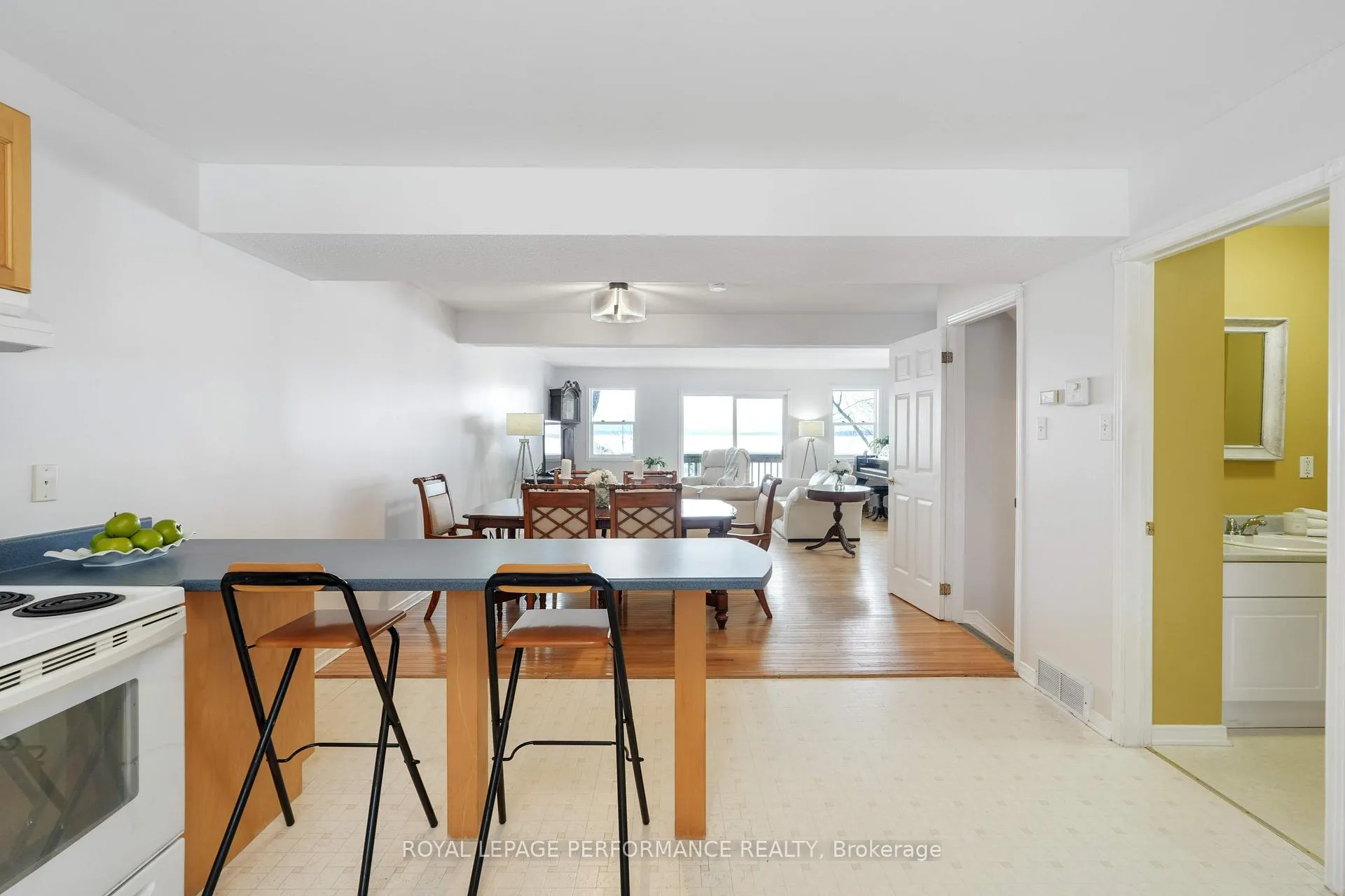 Photo 17 of 326 Bayview Drive, Ottawa, Constance Bay — HOMEH