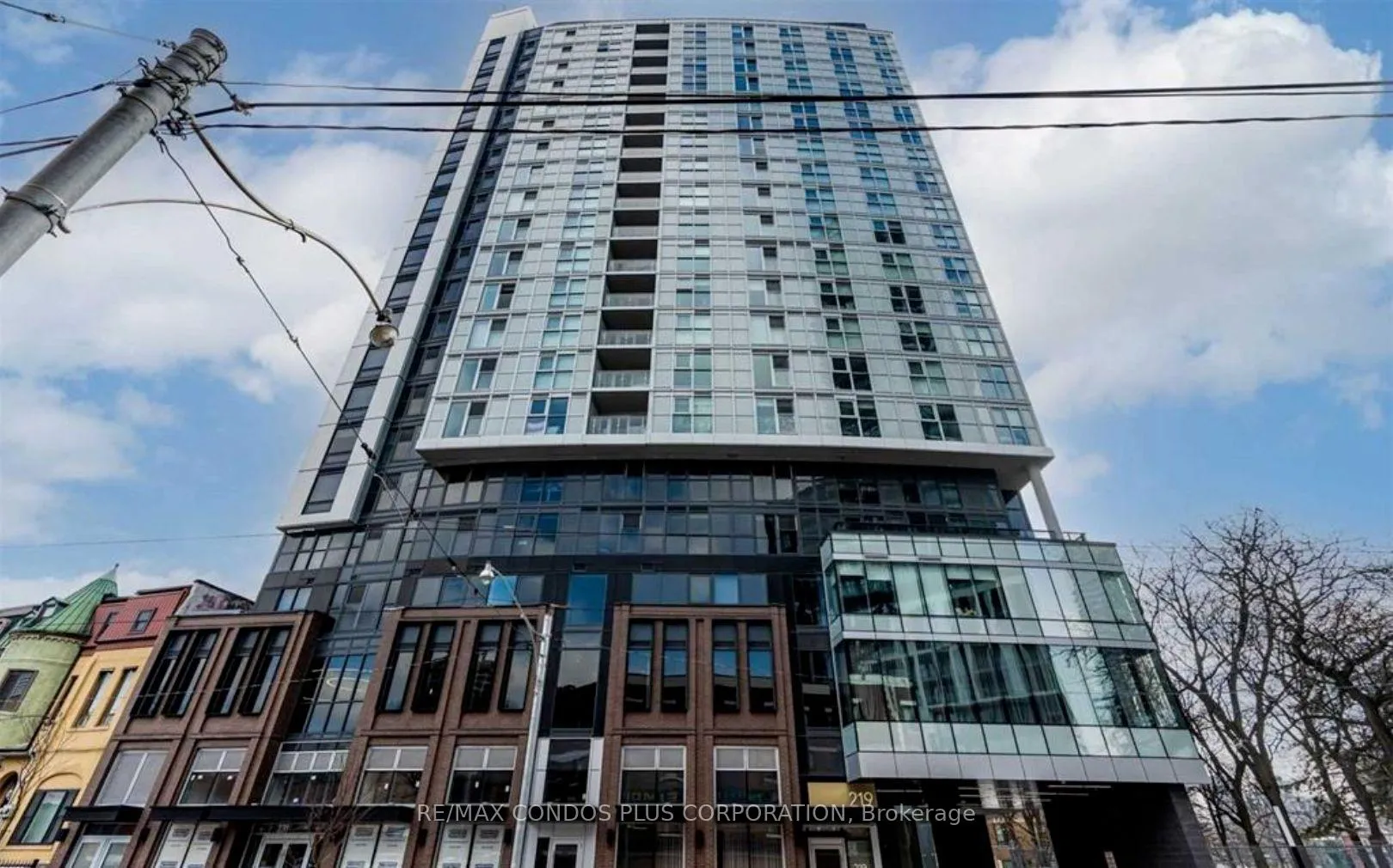 Front of Unit 1212, 219 Dundas Street E