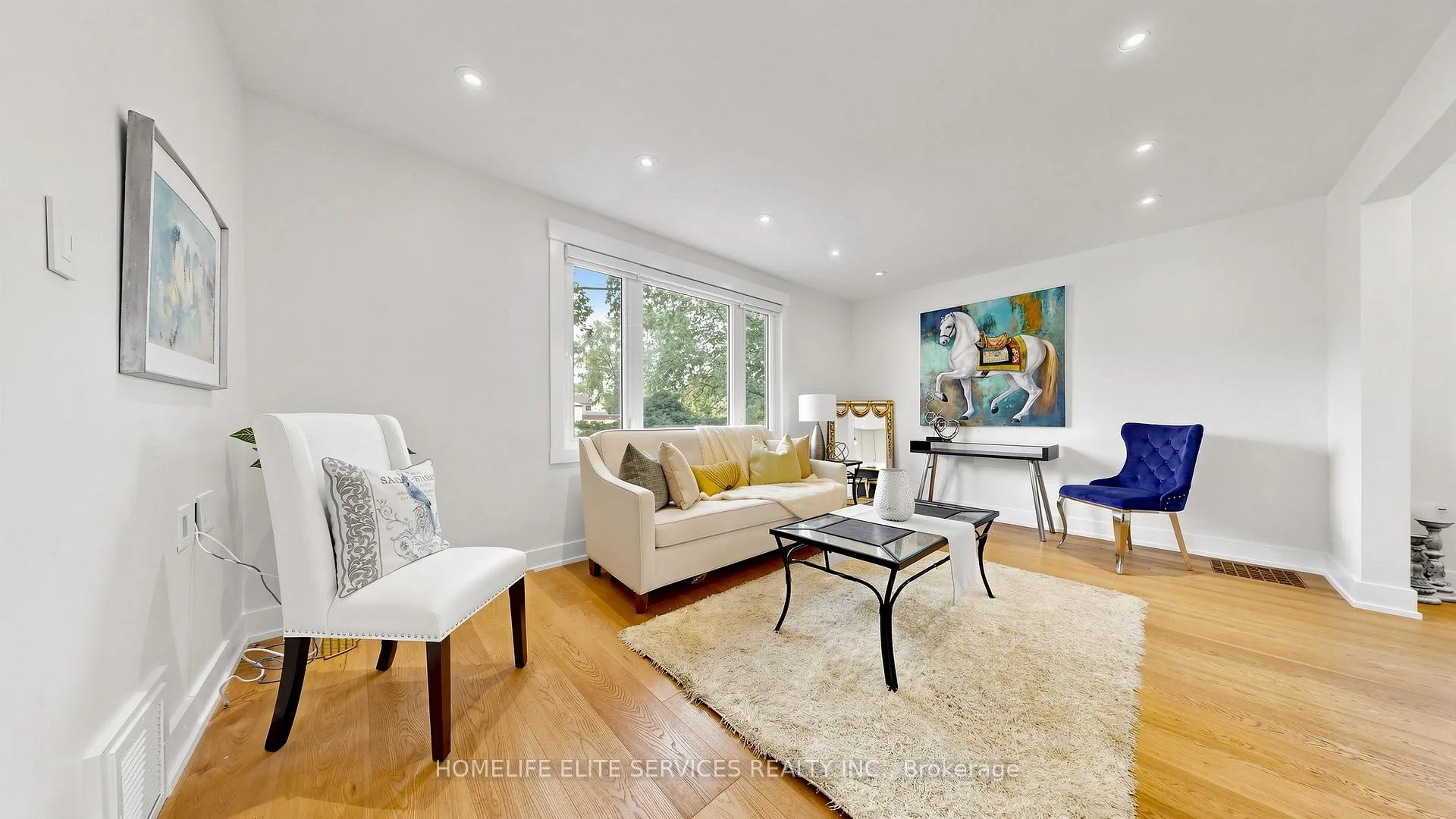 Photo 6 of 1 Helsby Crescent, Etobicoke, Alderwood — HOMEH
