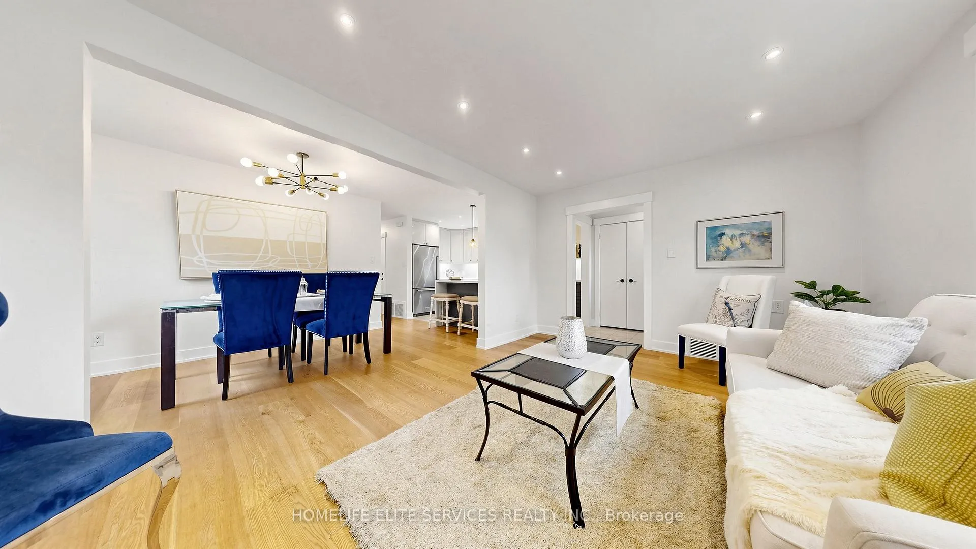 Photo 9 of 1 Helsby Crescent, Etobicoke, Alderwood — HOMEH