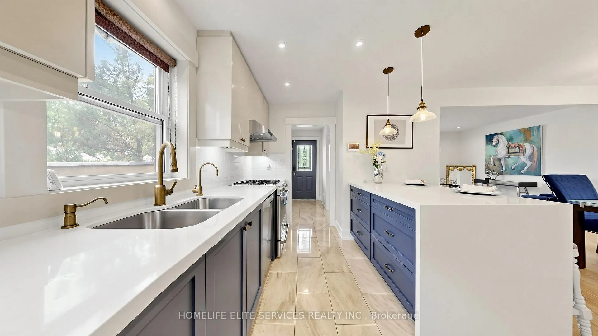 Photo 13 of 1 Helsby Crescent, Etobicoke, Alderwood — HOMEH