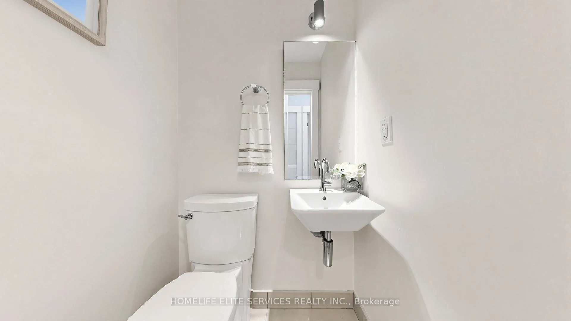 Photo 24 of 1 Helsby Crescent, Etobicoke, Alderwood — HOMEH
