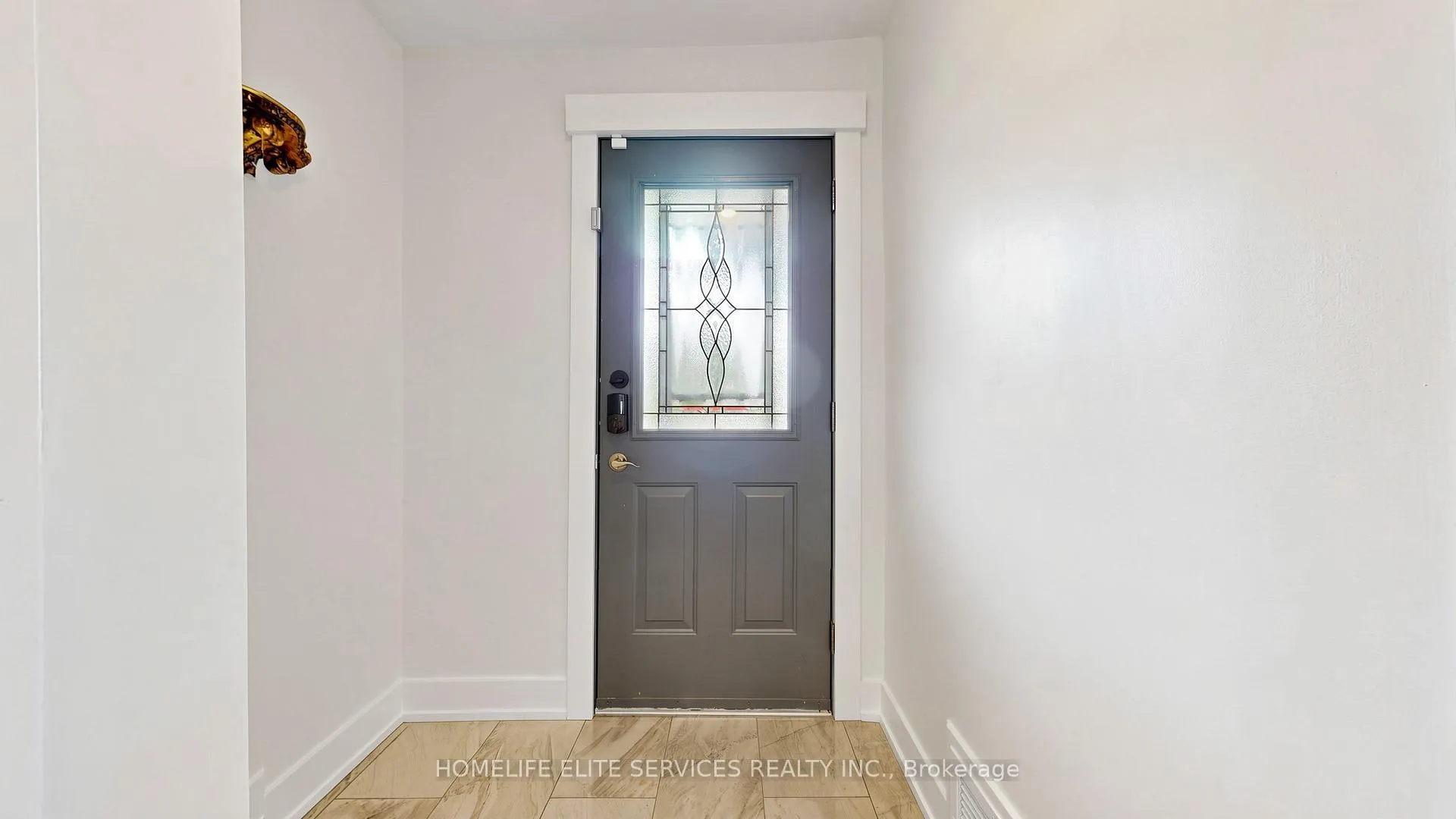 Photo 27 of 1 Helsby Crescent, Etobicoke, Alderwood — HOMEH