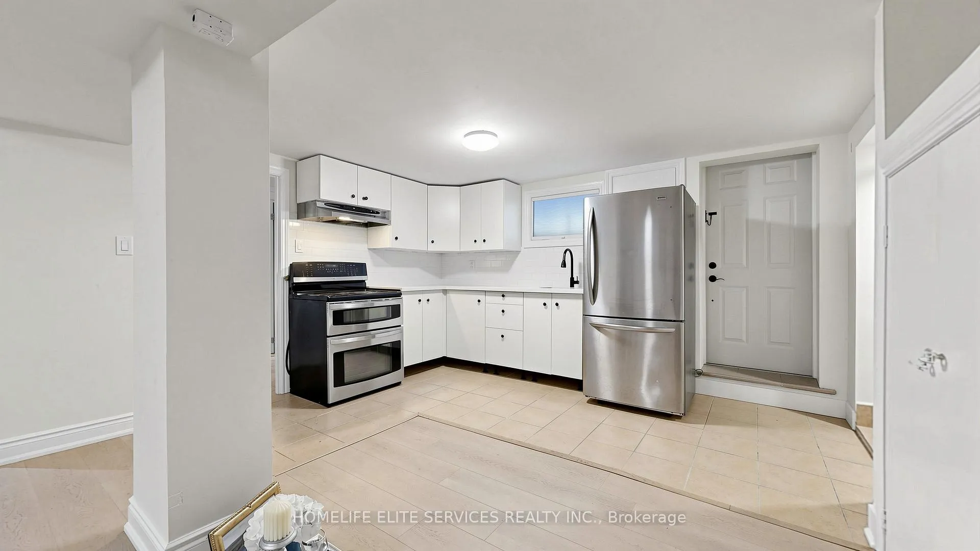 Photo 32 of 1 Helsby Crescent, Etobicoke, Alderwood — HOMEH