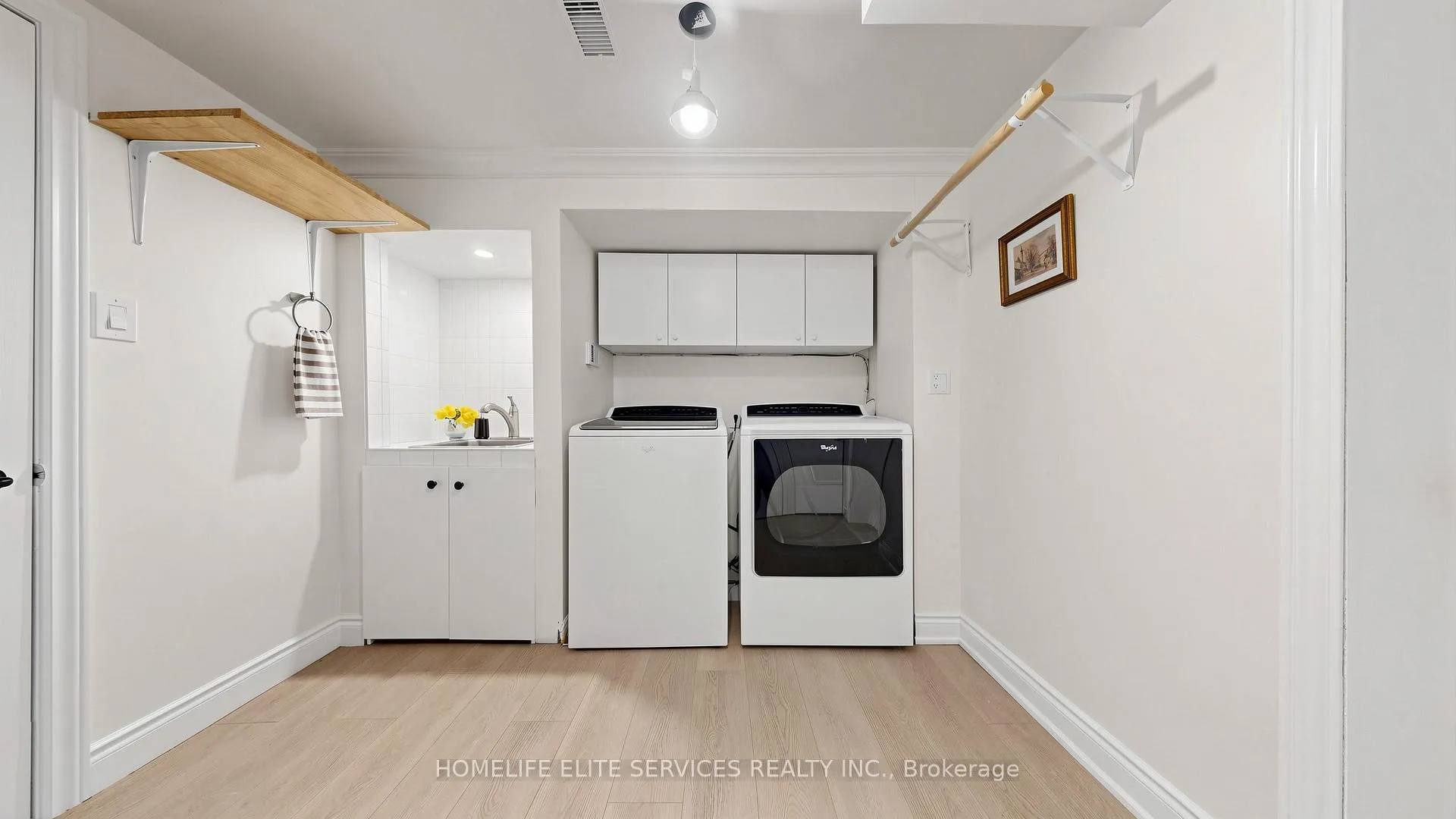 Photo 36 of 1 Helsby Crescent, Etobicoke, Alderwood — HOMEH