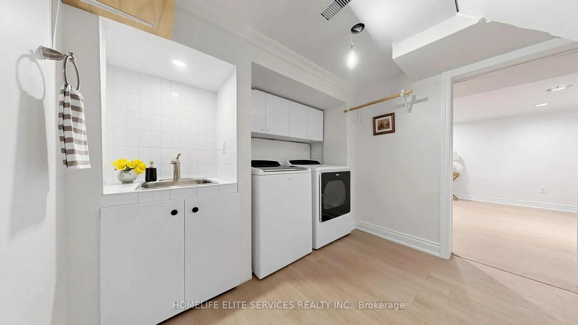 Photo 37 of 1 Helsby Crescent, Etobicoke, Alderwood — HOMEH