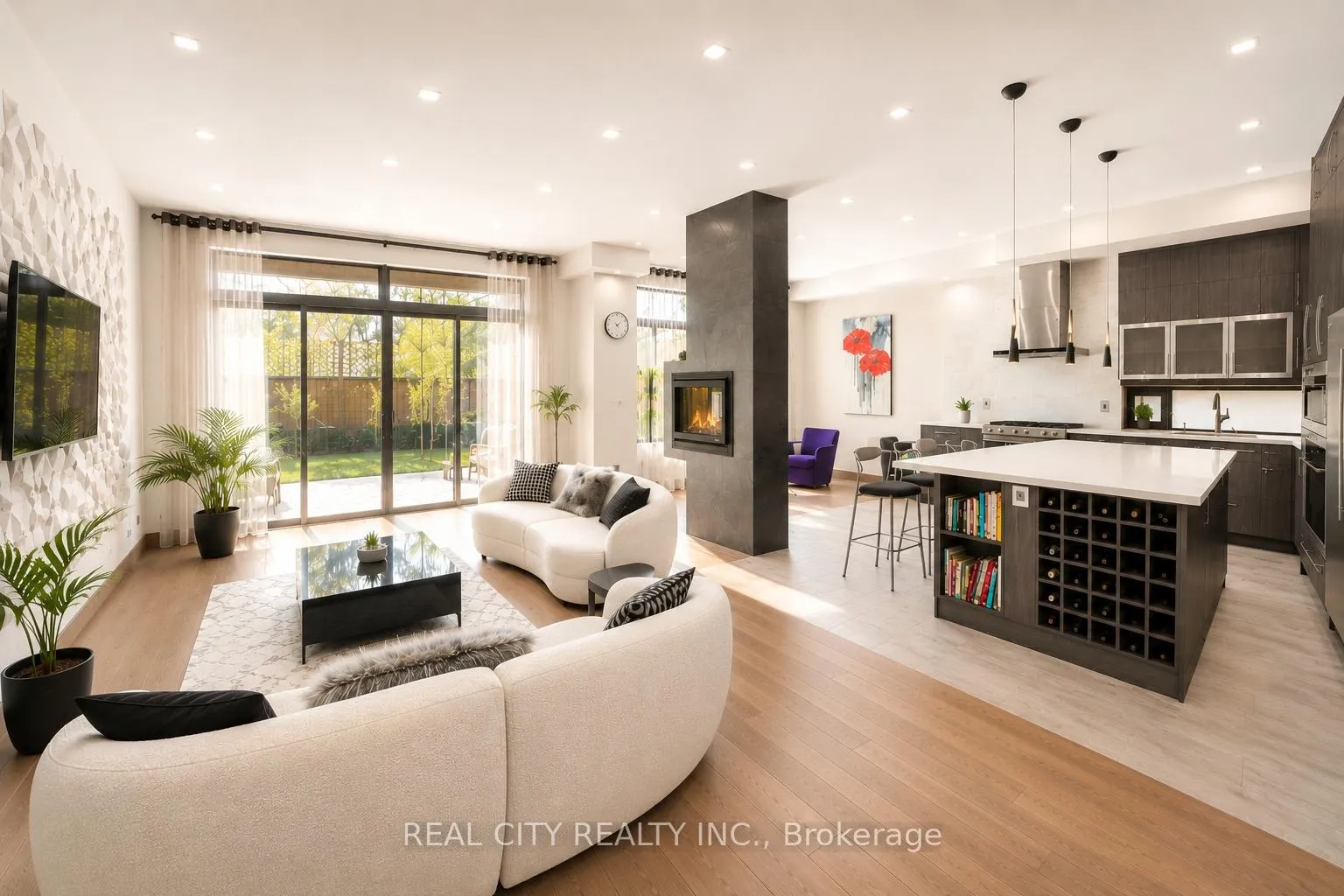 Photo 6 of 662 Byngmount Avenue, Mississauga, Lakeview — HOMEH