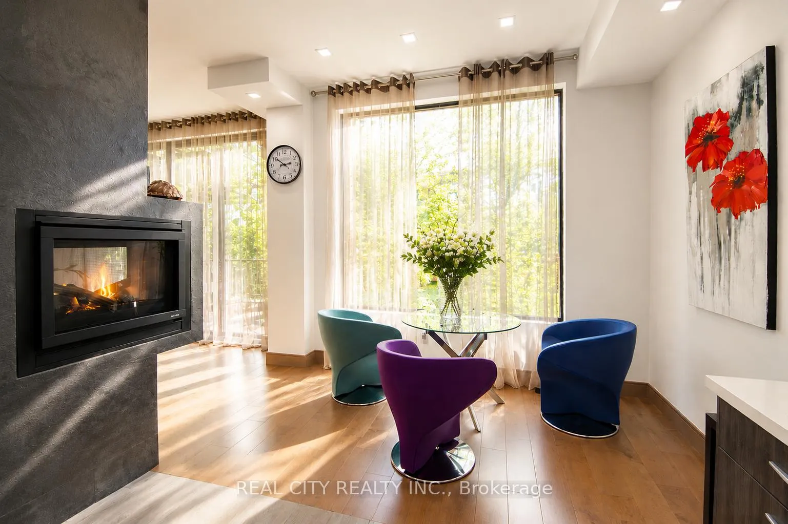 Photo 9 of 662 Byngmount Avenue, Mississauga, Lakeview — HOMEH