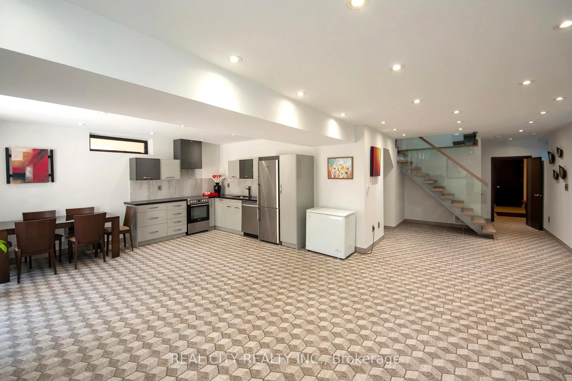 Photo 30 of 662 Byngmount Avenue, Mississauga, Lakeview — HOMEH