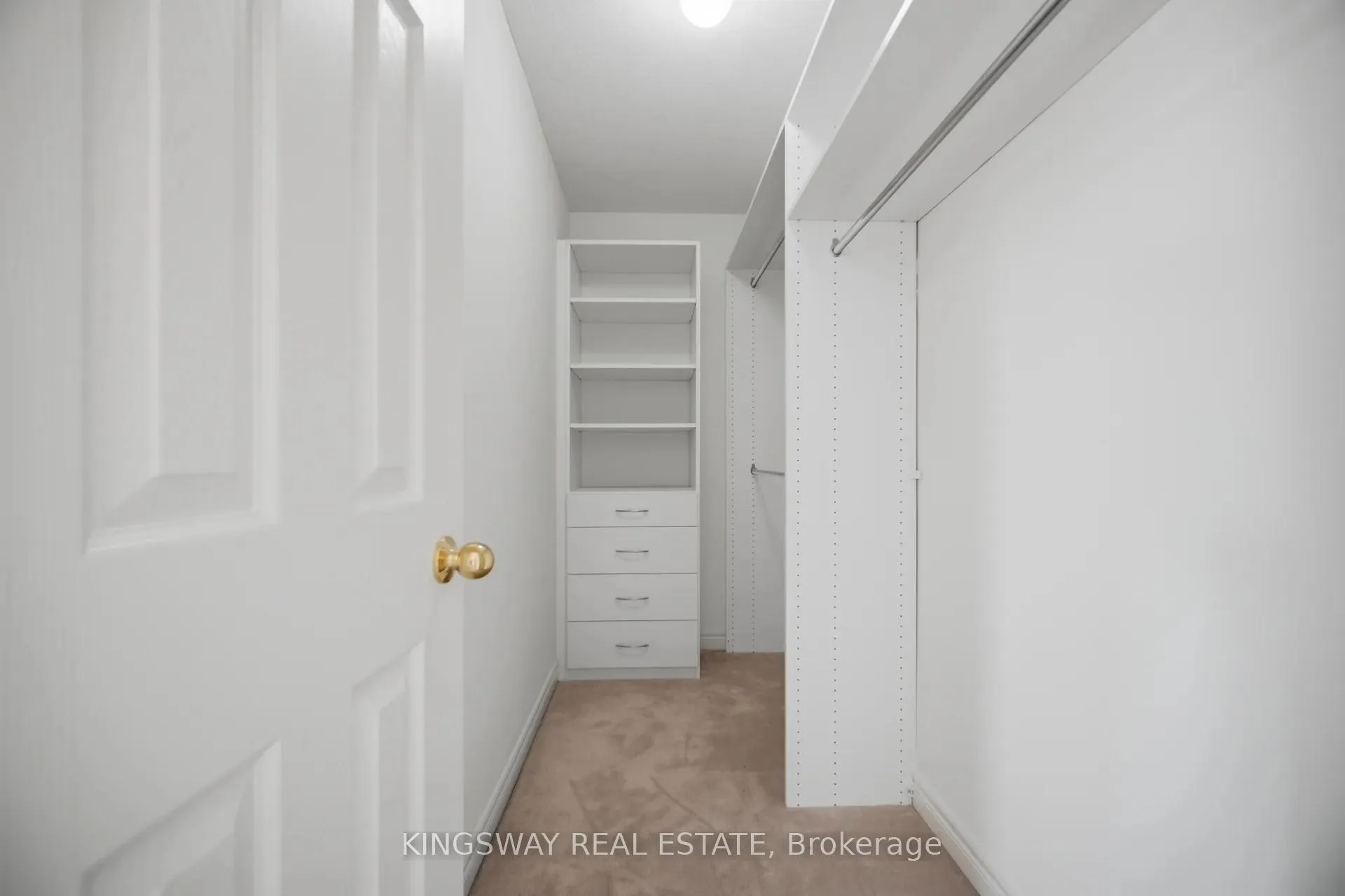 Photo 3 of 754 White Clover Way, Mississauga, East Credit — HOMEH