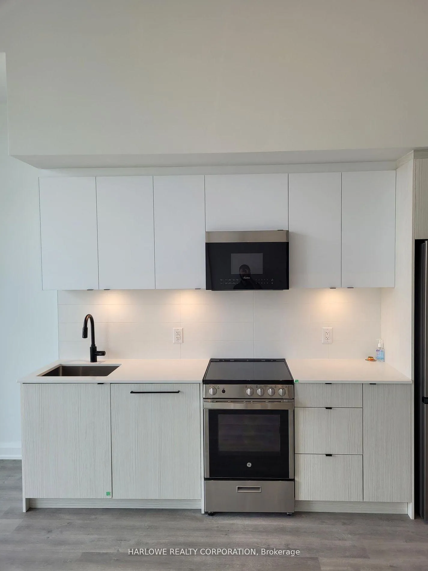 Photo 2 of Unit PH05, 2369 Danforth Avenue, Toronto, East End-Danforth — HOMEH