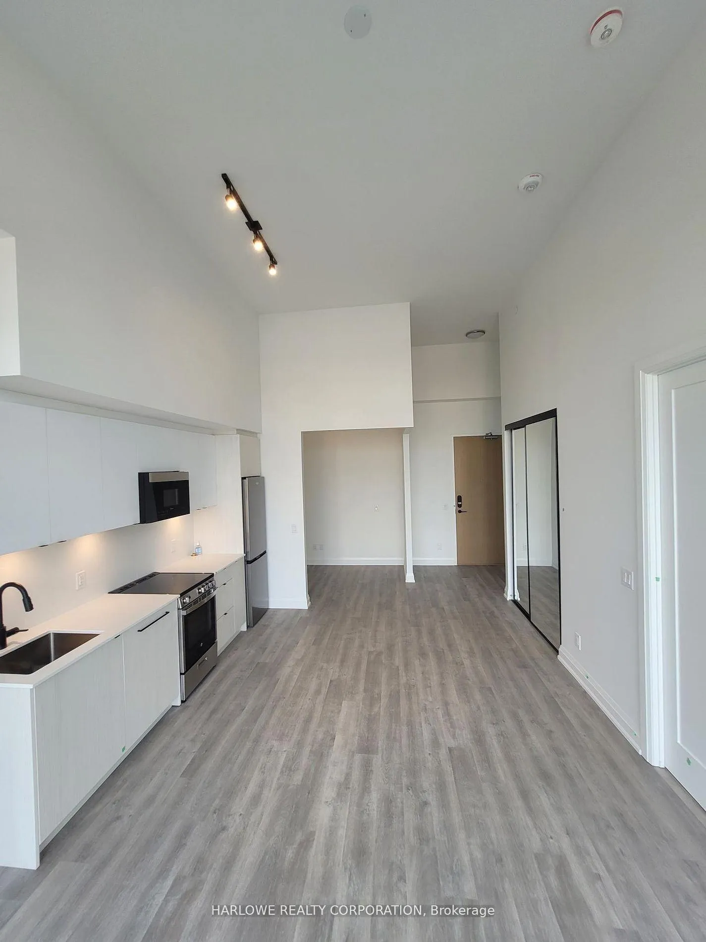 Photo 4 of Unit PH05, 2369 Danforth Avenue, Toronto, East End-Danforth — HOMEH