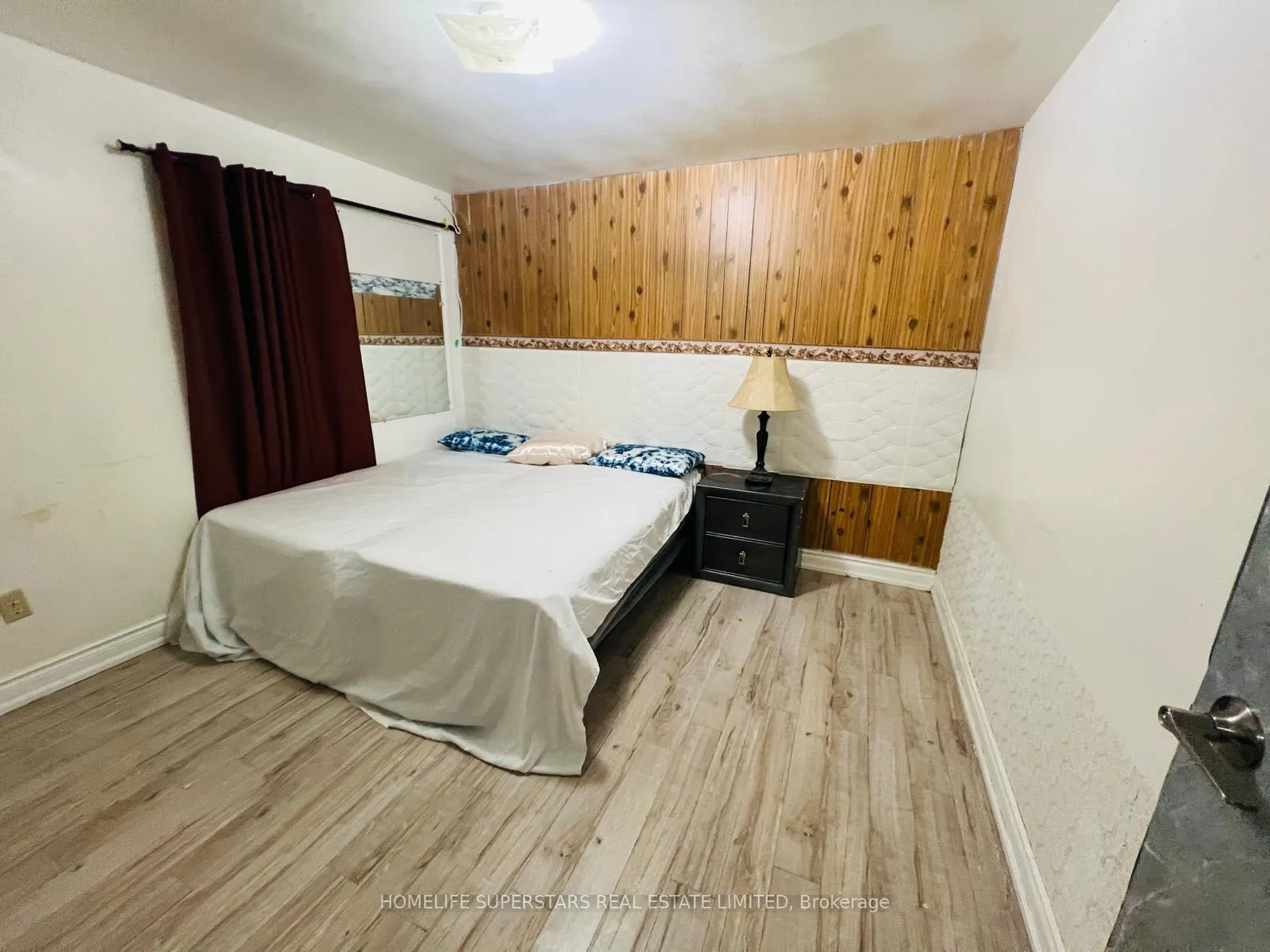 Photo 7 of 4 Masseygrove Crescent N, Etobicoke, Mount Olive-Silverstone-Jamestown — HOMEH
