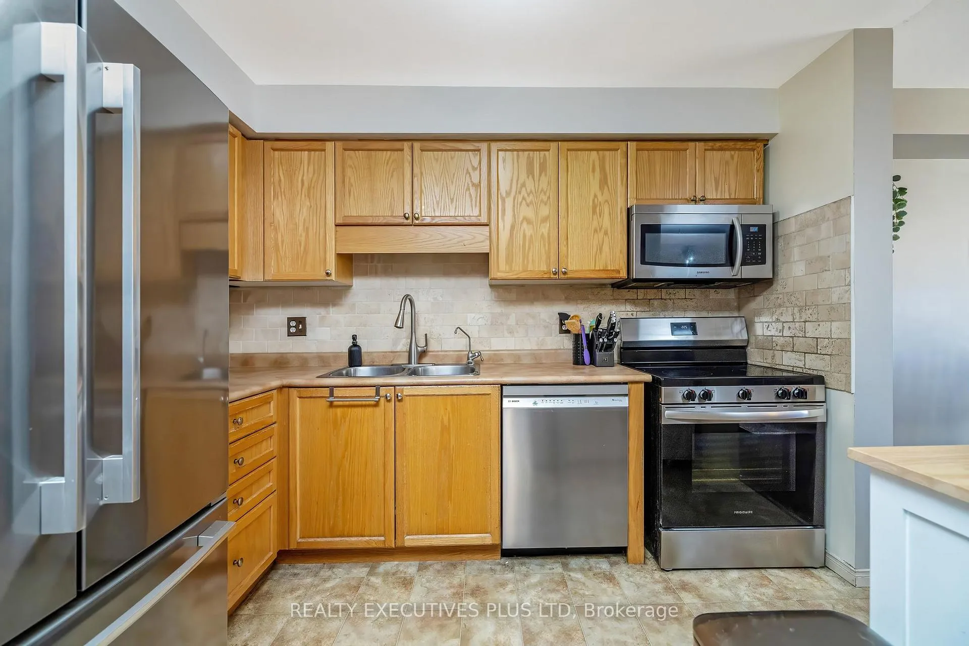 Photo 14 of Unit 70, 30 Imperial Road S, Guelph, Willow West/Sugarbush/West Acres — HOMEH