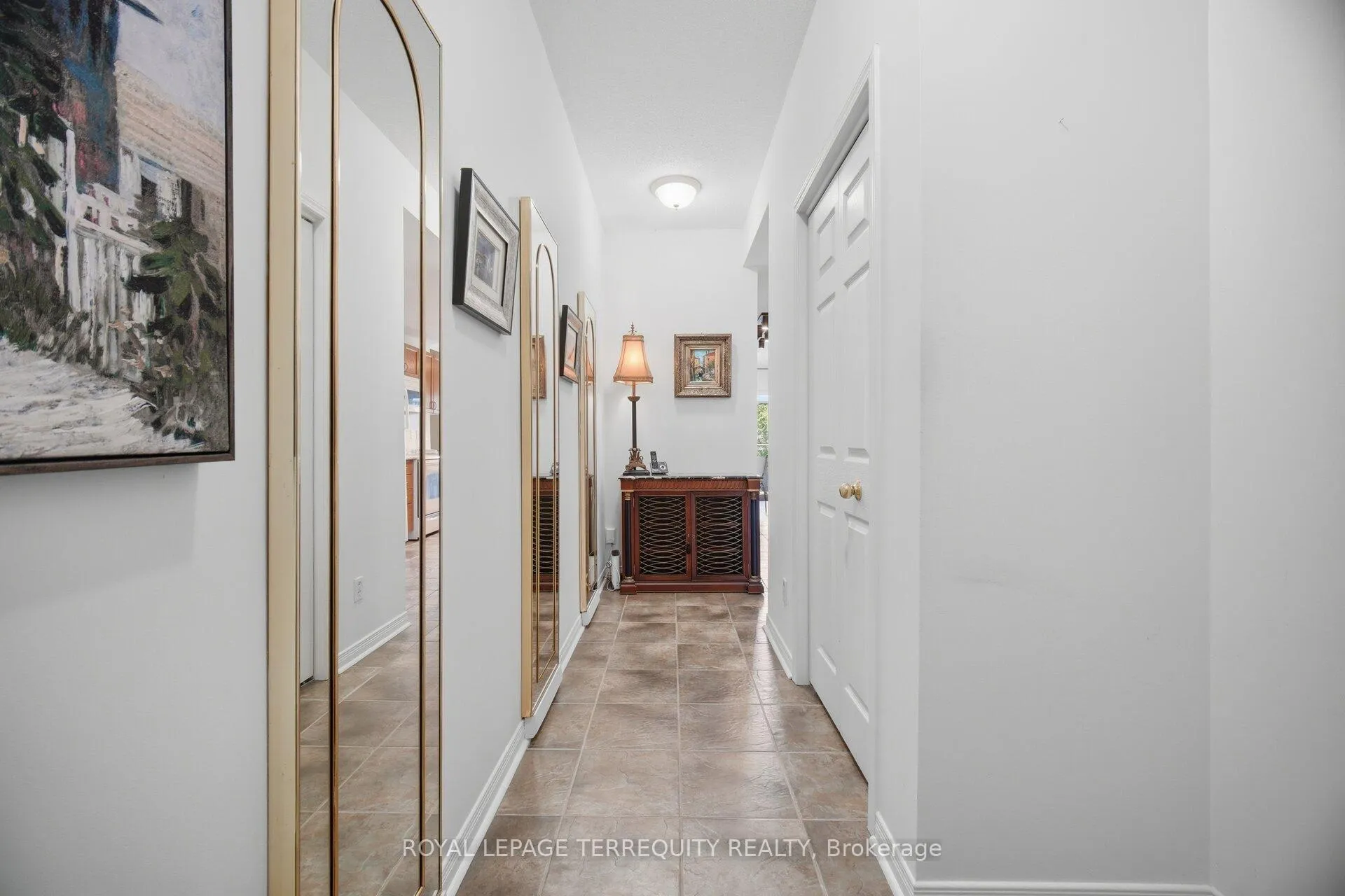 Photo 3 of Unit 707, 2000 Creekside Drive, Hamilton, Dundas — HOMEH