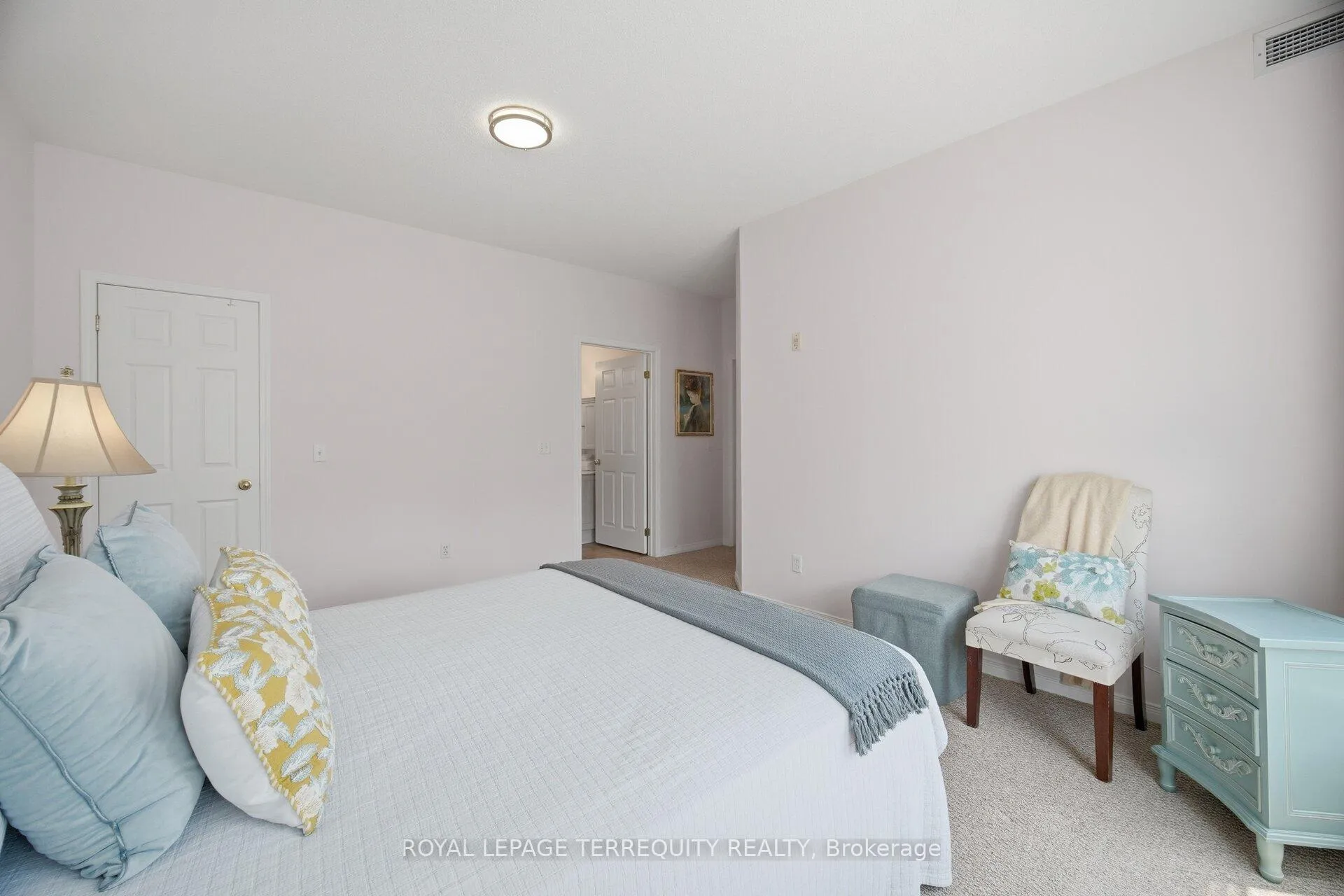 Photo 16 of Unit 707, 2000 Creekside Drive, Hamilton, Dundas — HOMEH