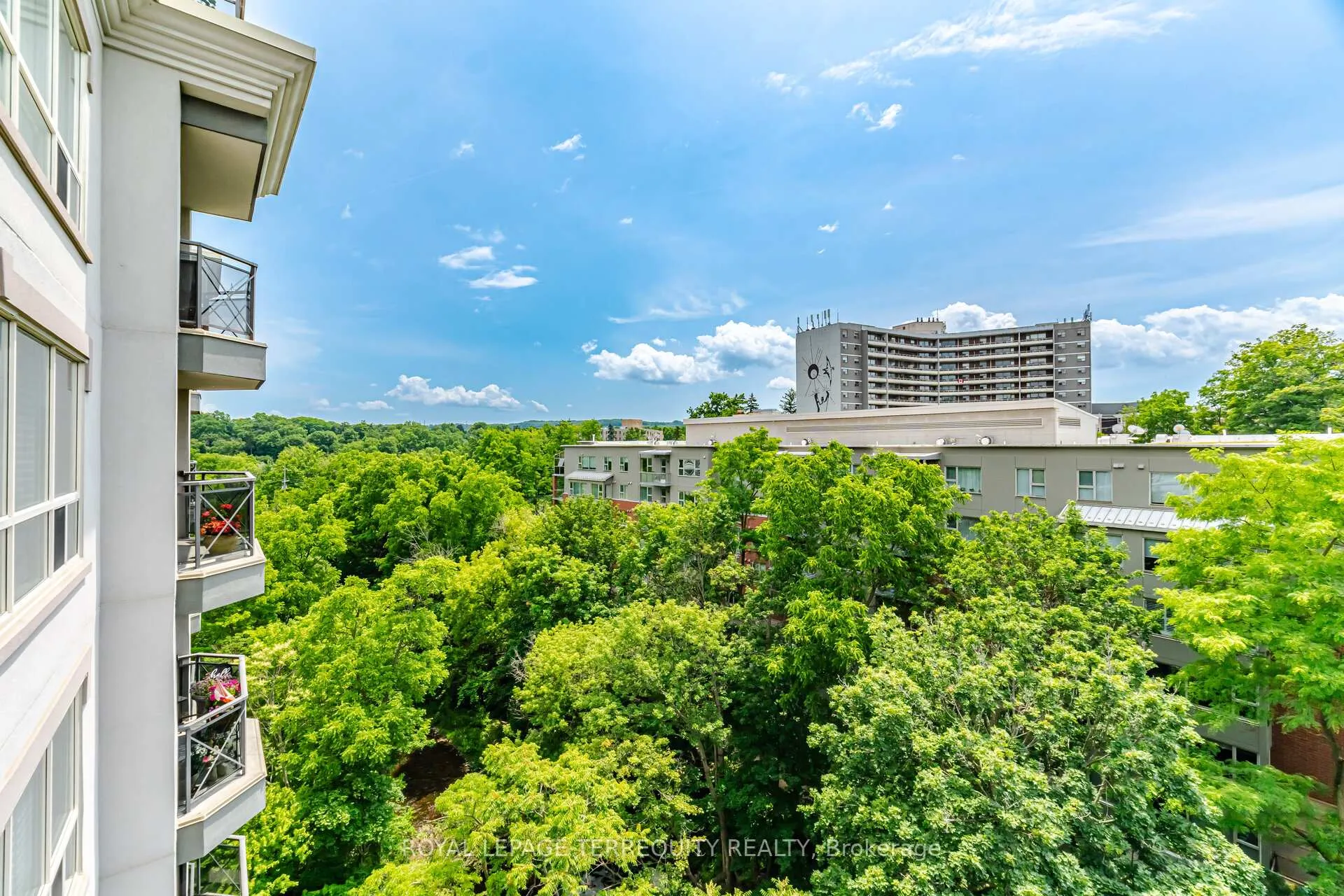 Photo 24 of Unit 707, 2000 Creekside Drive, Hamilton, Dundas — HOMEH