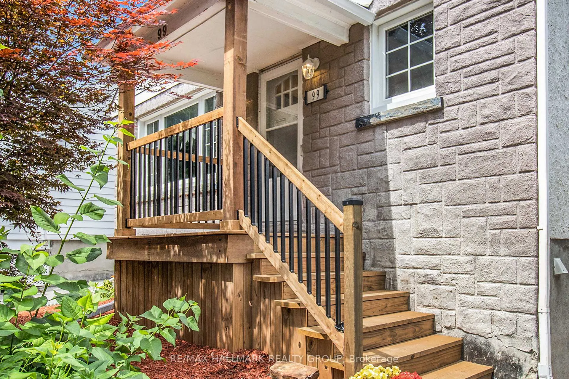 Photo 2 of 99 Dagmar Avenue, Ottawa, Vanier — HOMEH