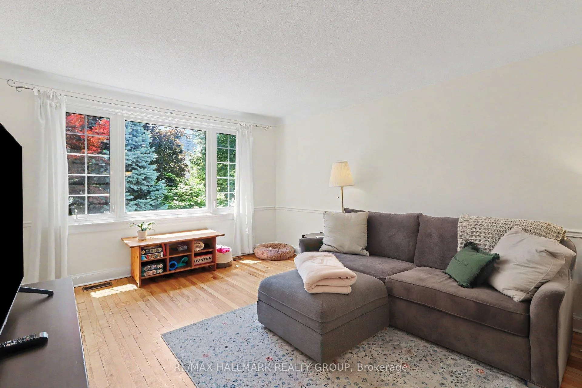 Photo 6 of 99 Dagmar Avenue, Ottawa, Vanier — HOMEH