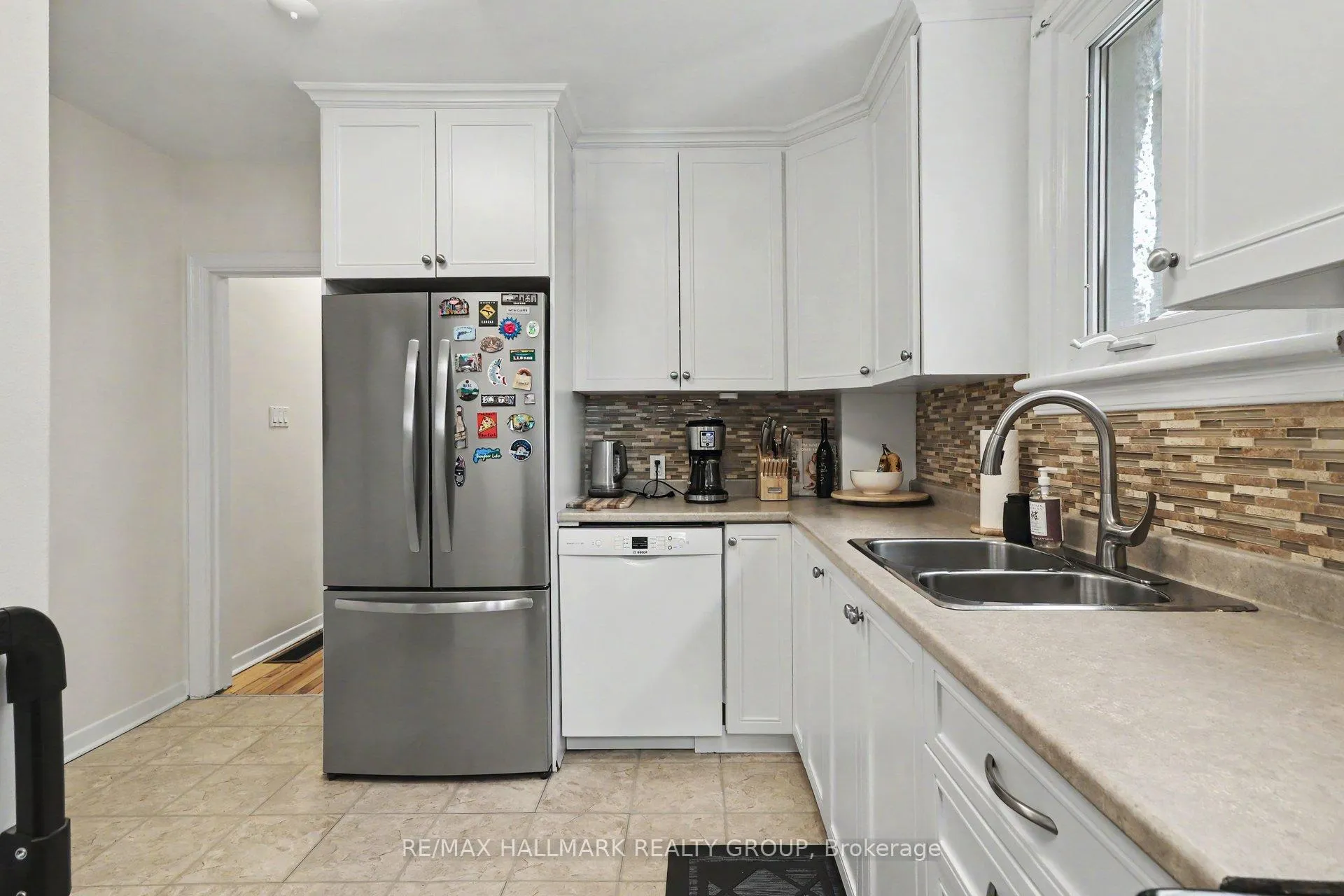 Photo 9 of 99 Dagmar Avenue, Ottawa, Vanier — HOMEH