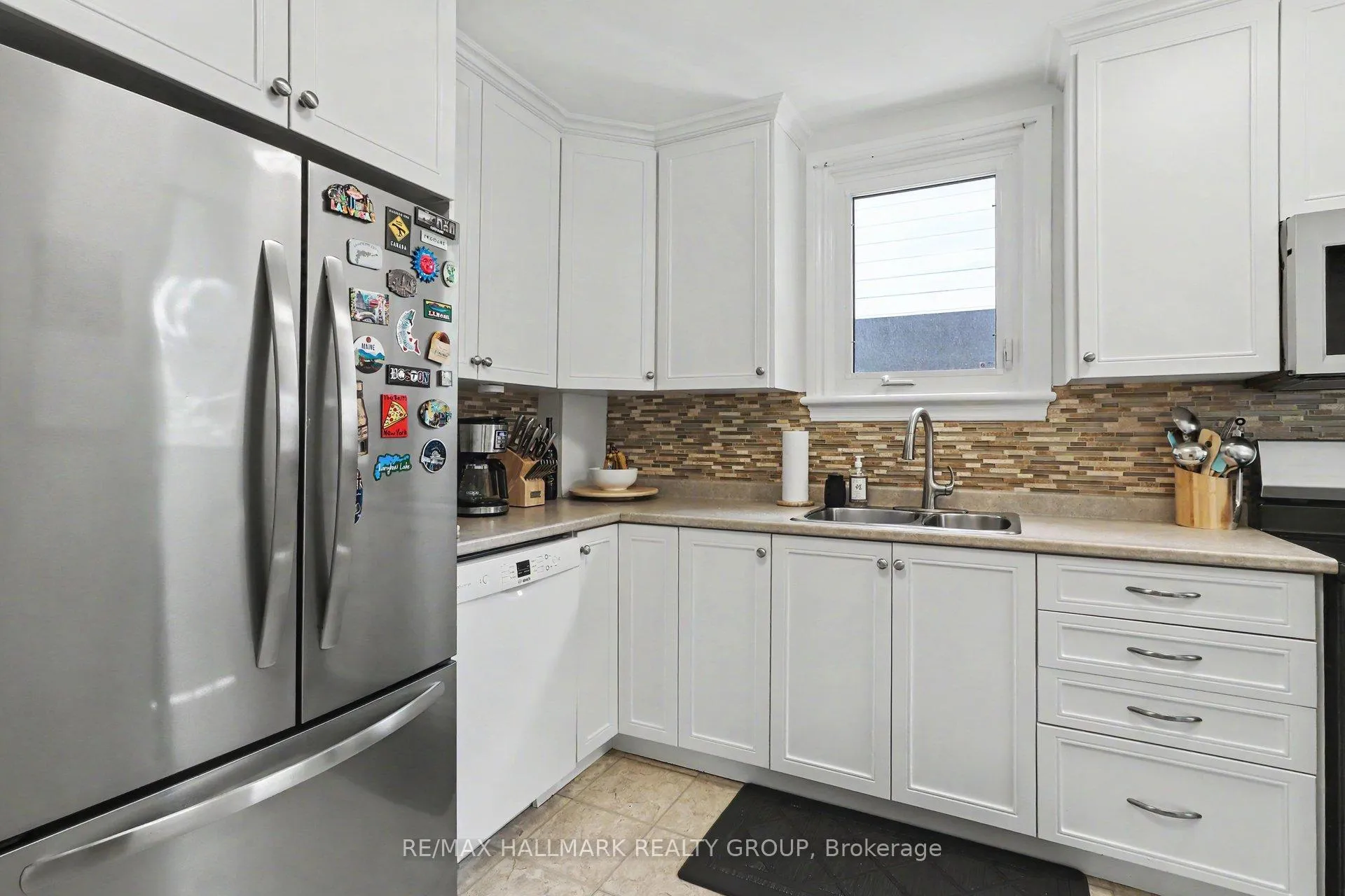 Photo 10 of 99 Dagmar Avenue, Ottawa, Vanier — HOMEH