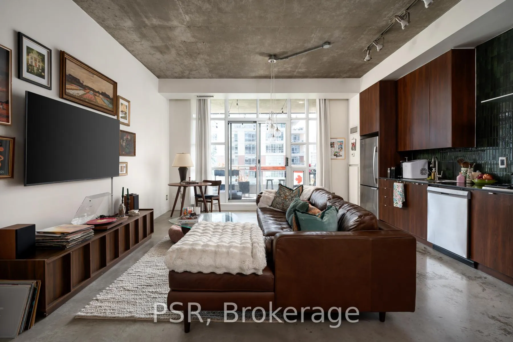 Photo 3 of Unit 507, 23 Brant Street, Toronto, Waterfront Communities — HOMEH